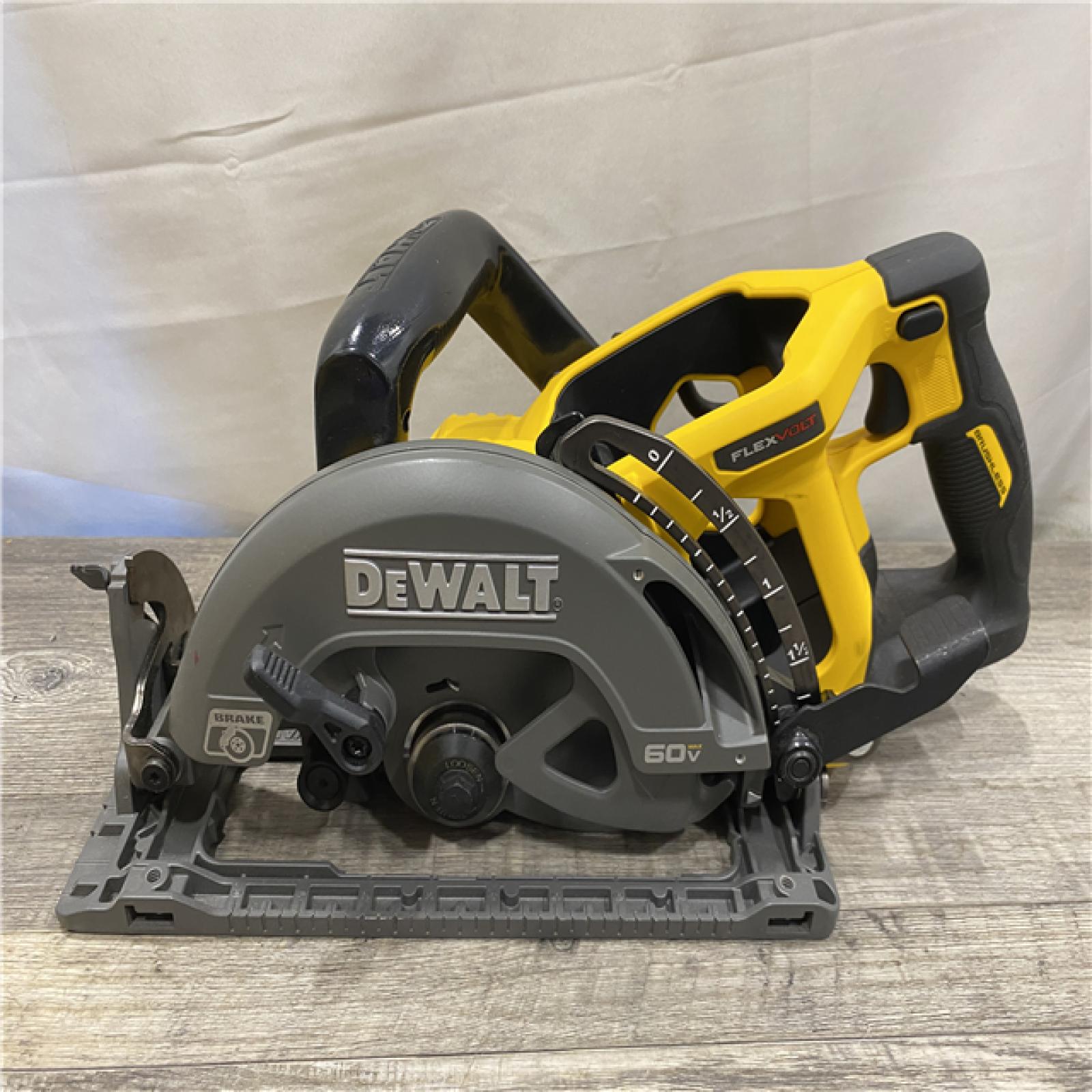 AS-IS DEWALT FLEXVOLT 60V MAX Cordless Brushless 7-1/4 in. Wormdrive Style Circular Saw (Tool Only)