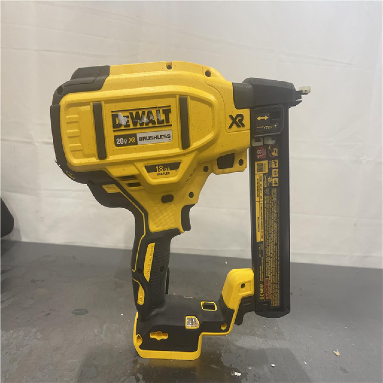 AS-IS- DeWalt 18v XR Cordless Brushless Narrow Crown Stapler
