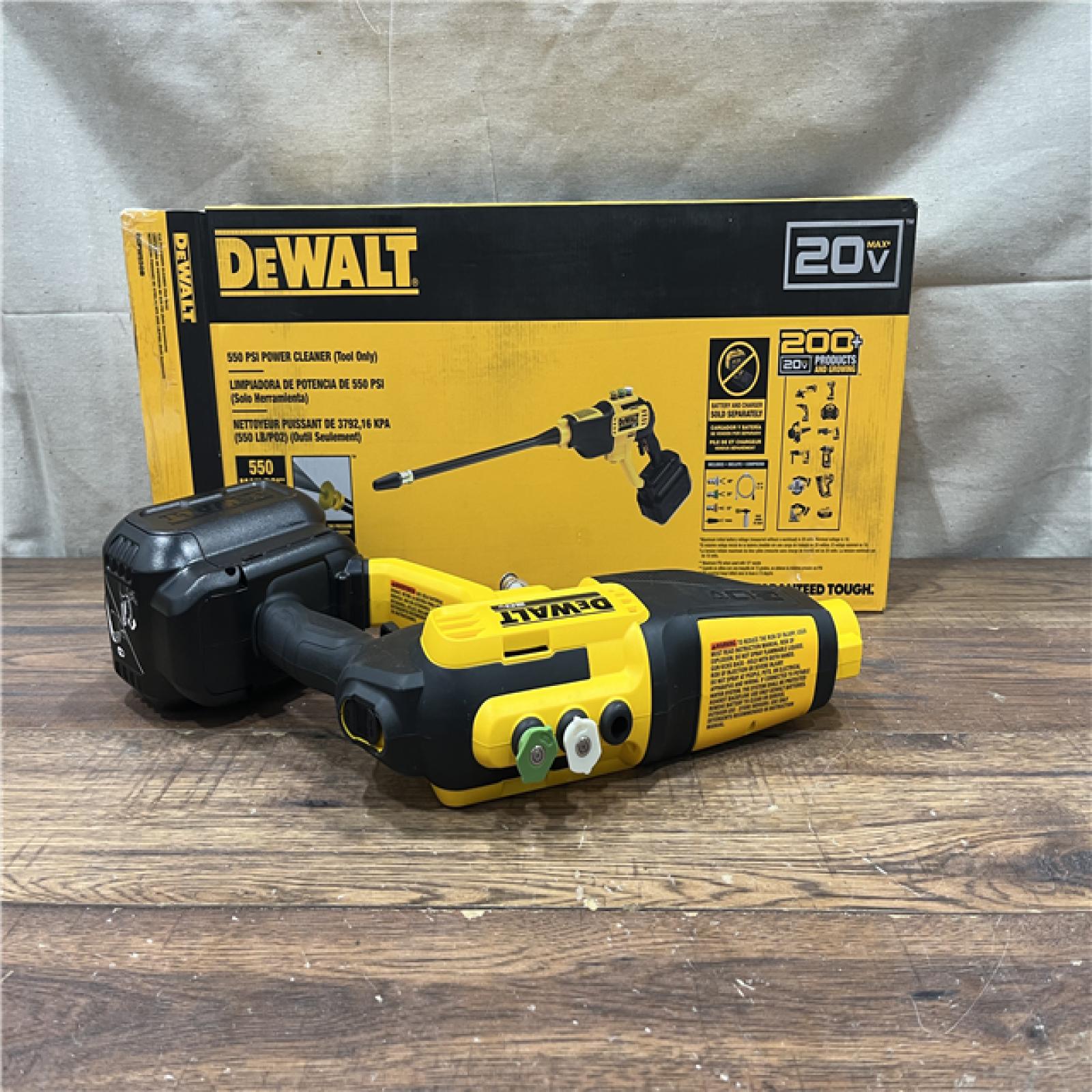 AS-IS Dewalt 20V 550 PSI  1 GPM Cordless Power Cleaner W/ 4 Nozzles Tool-Only DCPW550B