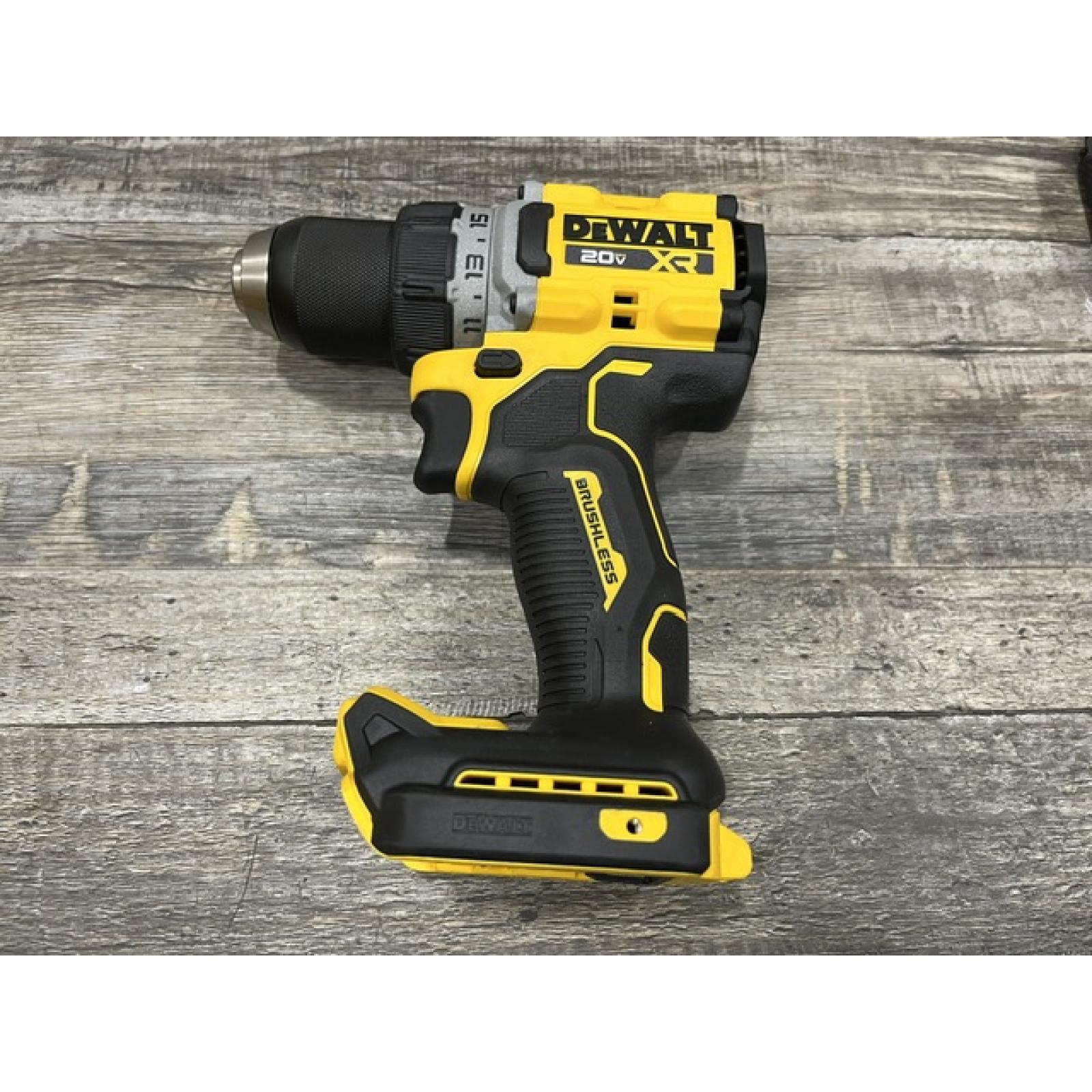 AS-IS DEWALT 20V XR Lithium-Ion Cordless Brushless 1/2 in. Drill/Driver Kit