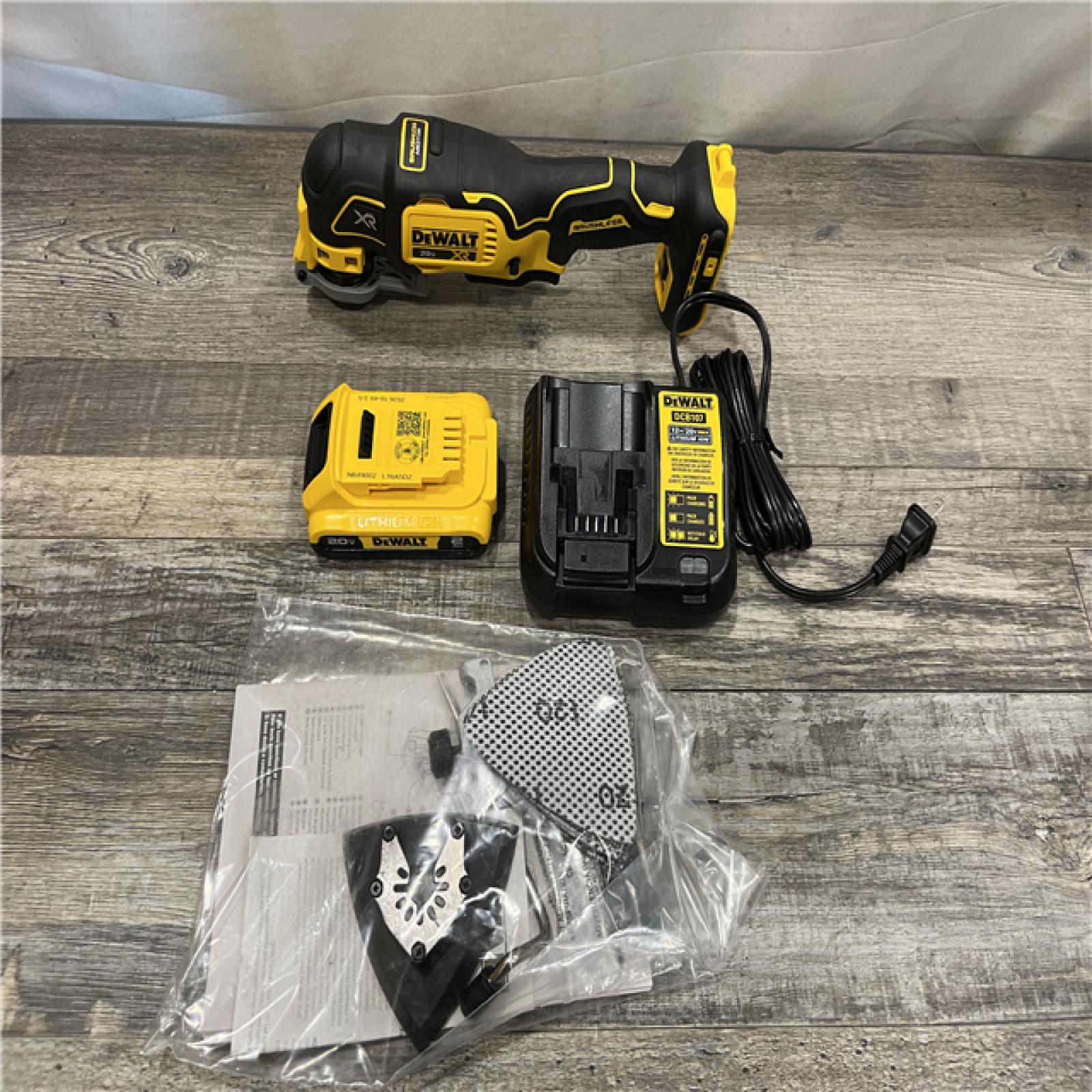 AS-IS DEWALT 20V MAX XR Cordless Brushless 3-Speed Oscillating Multi Tool Kit