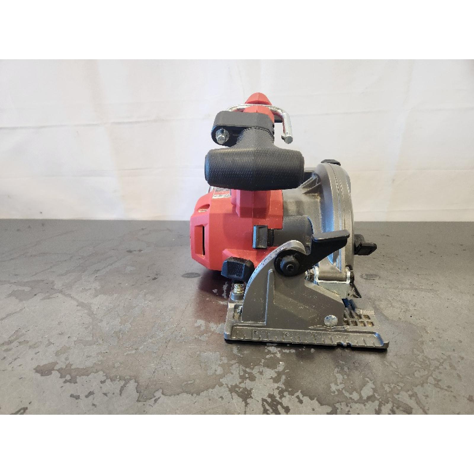 AS-IS- Milwaukee M18 FUEL 18V Lithium-Ion Brushless Cordless 6-1/2 in. Circular Saw (Tool-Only)