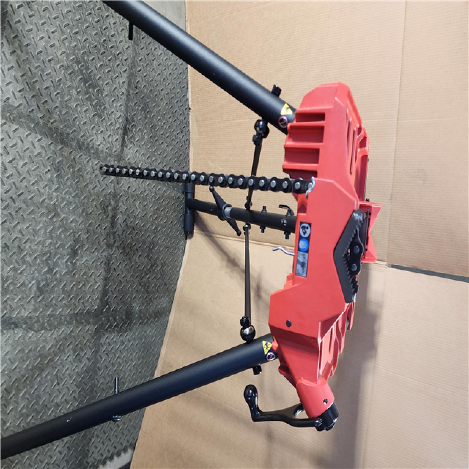 HOUSTON LOCATION - AS-IS (APPEARS LIKE NEW) Milwaukee 1/8 in. to 6 in. Portable Leveling Tripod Chain Vise Stand