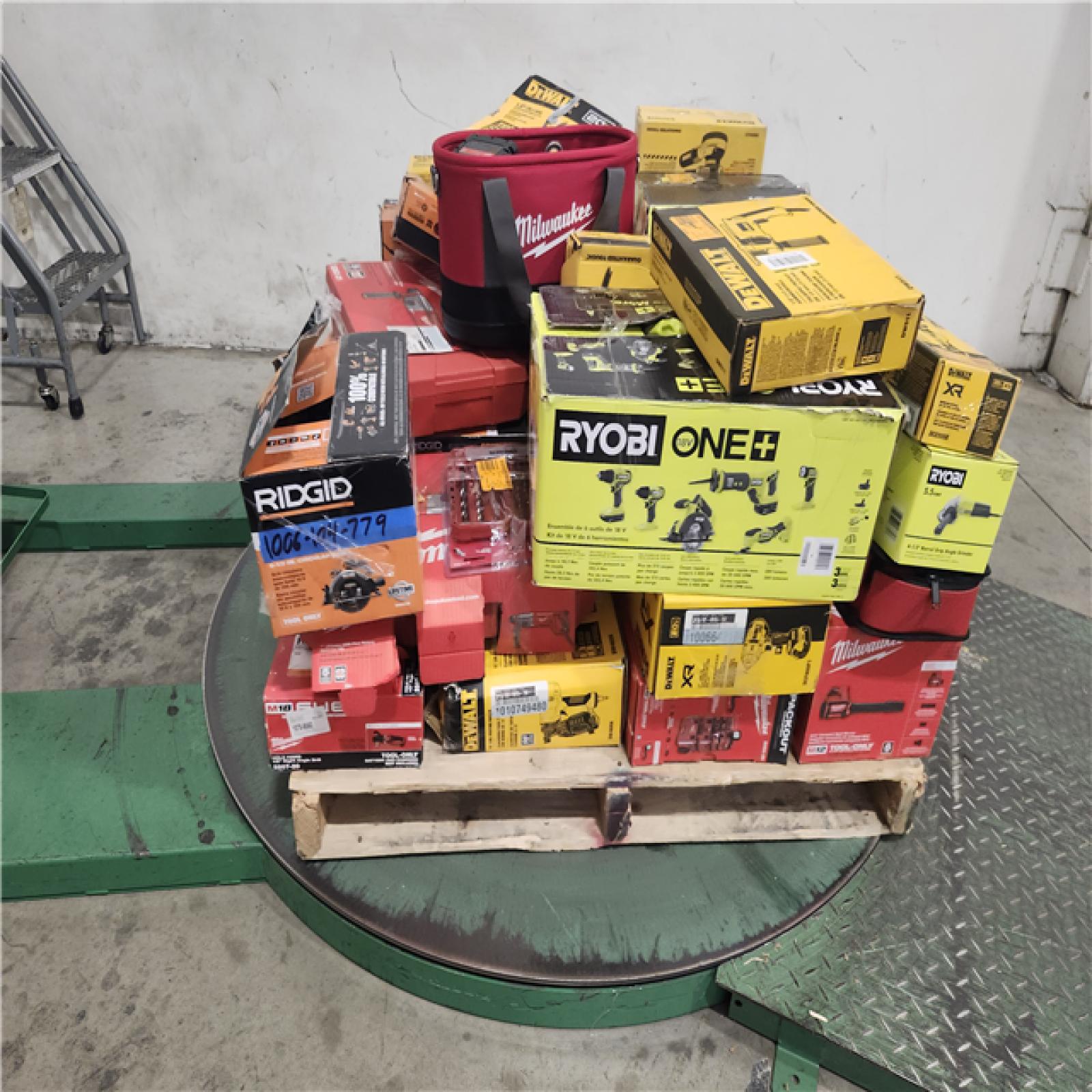 Dallas Location - As-Is Tool Pallet