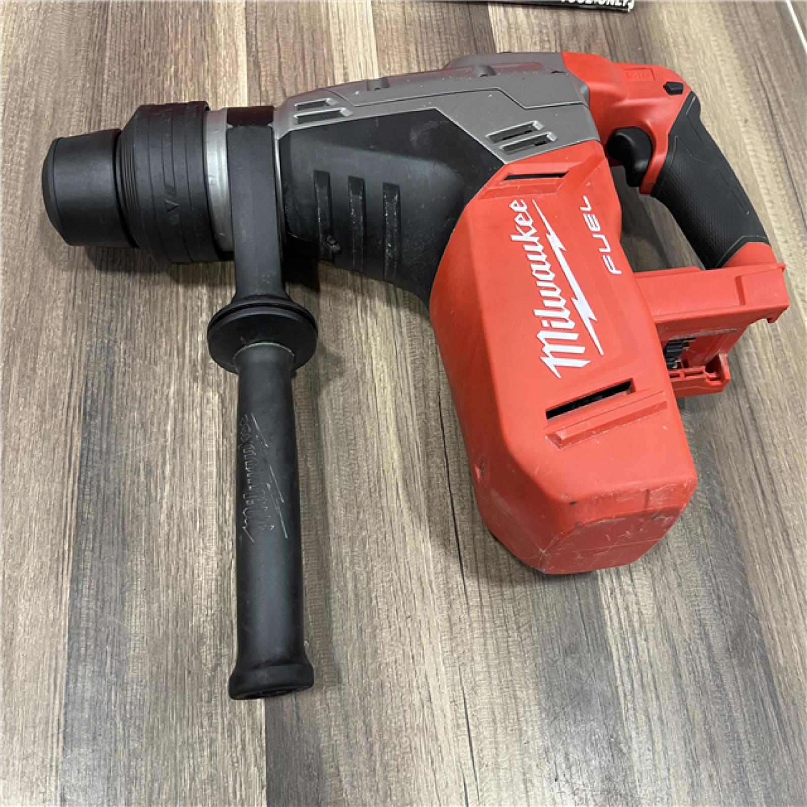 GOOD Milwaukee FUEL 18V Lithium-Ion Brushless Cordless 1-9/16 in. SDS-Max Rotary Hammer (Tool-Only)
