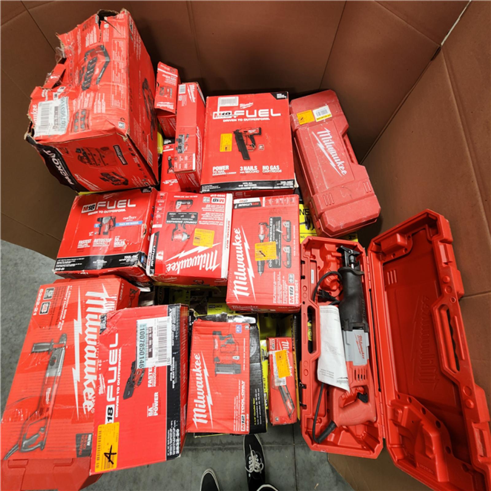 CALIFORNIA AS-IS TOOL PALLET