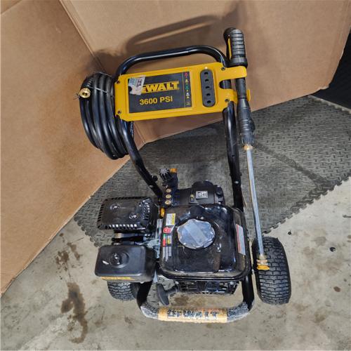HOUSTON LOCATION - AS-IS DEWALT 3600 PSI 2.5 GPM Gas Cold Water Professional Pressure Washer with HONDA GX200 Engine
