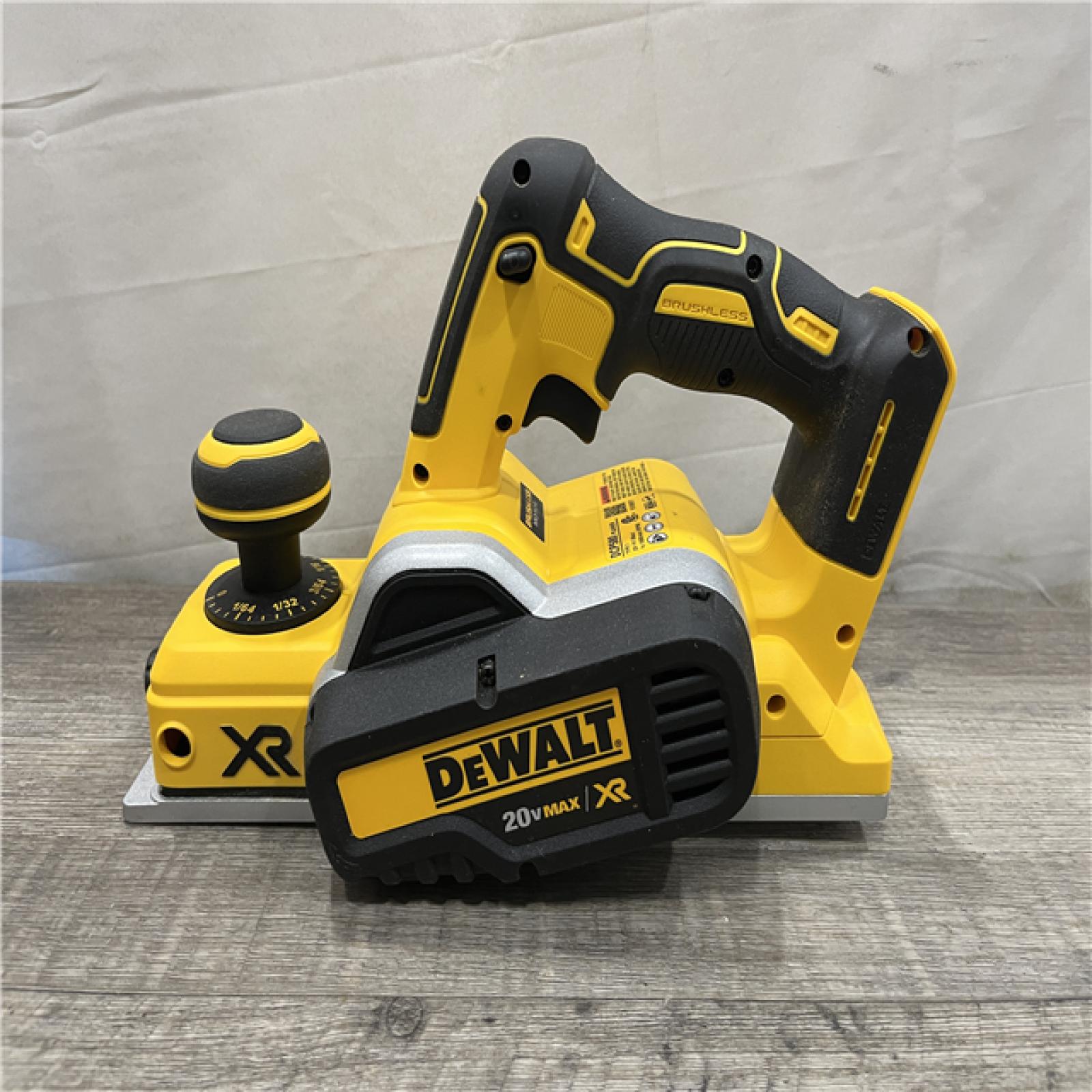 AS-IS DEWALT 20V MAX XR Cordless Brushless 3-1/4 in. Planer (Tool Only)