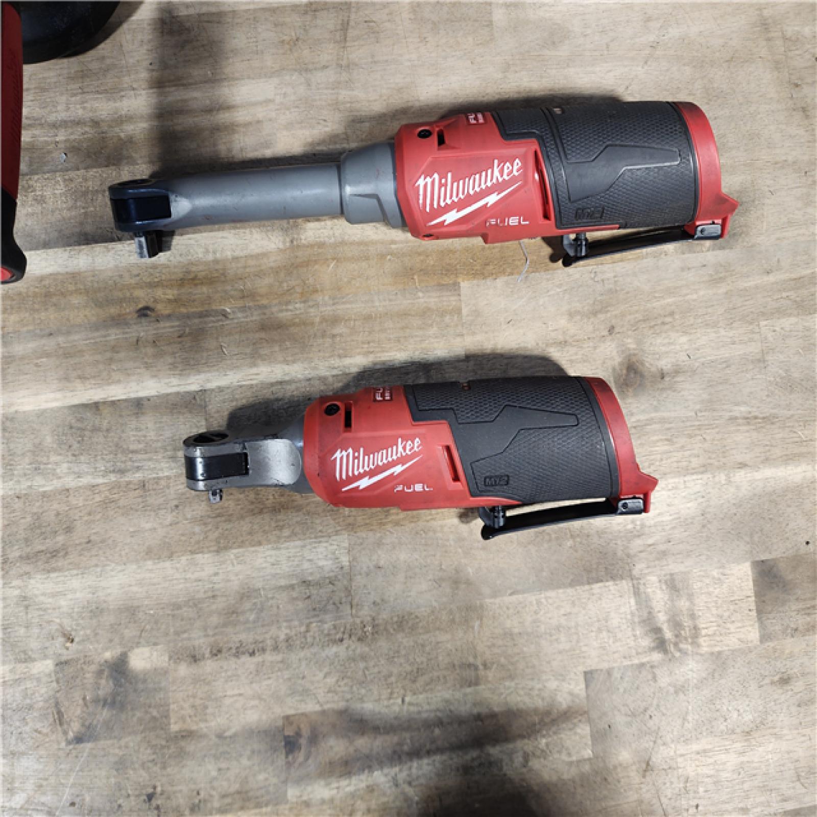 HOUSTON LOCATION - AS-IS MILWAUKEE 3 TOOL COMBO KIT W/ (2) BATTERY & CHARGER