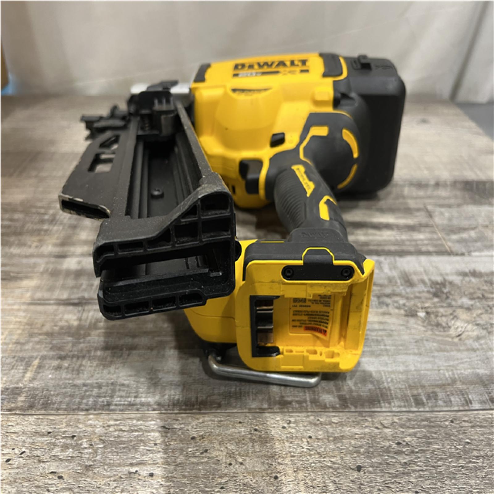 AS-IS DEWALT 20-Volt 21° Cordless Framing Nailer (Tool-Only)