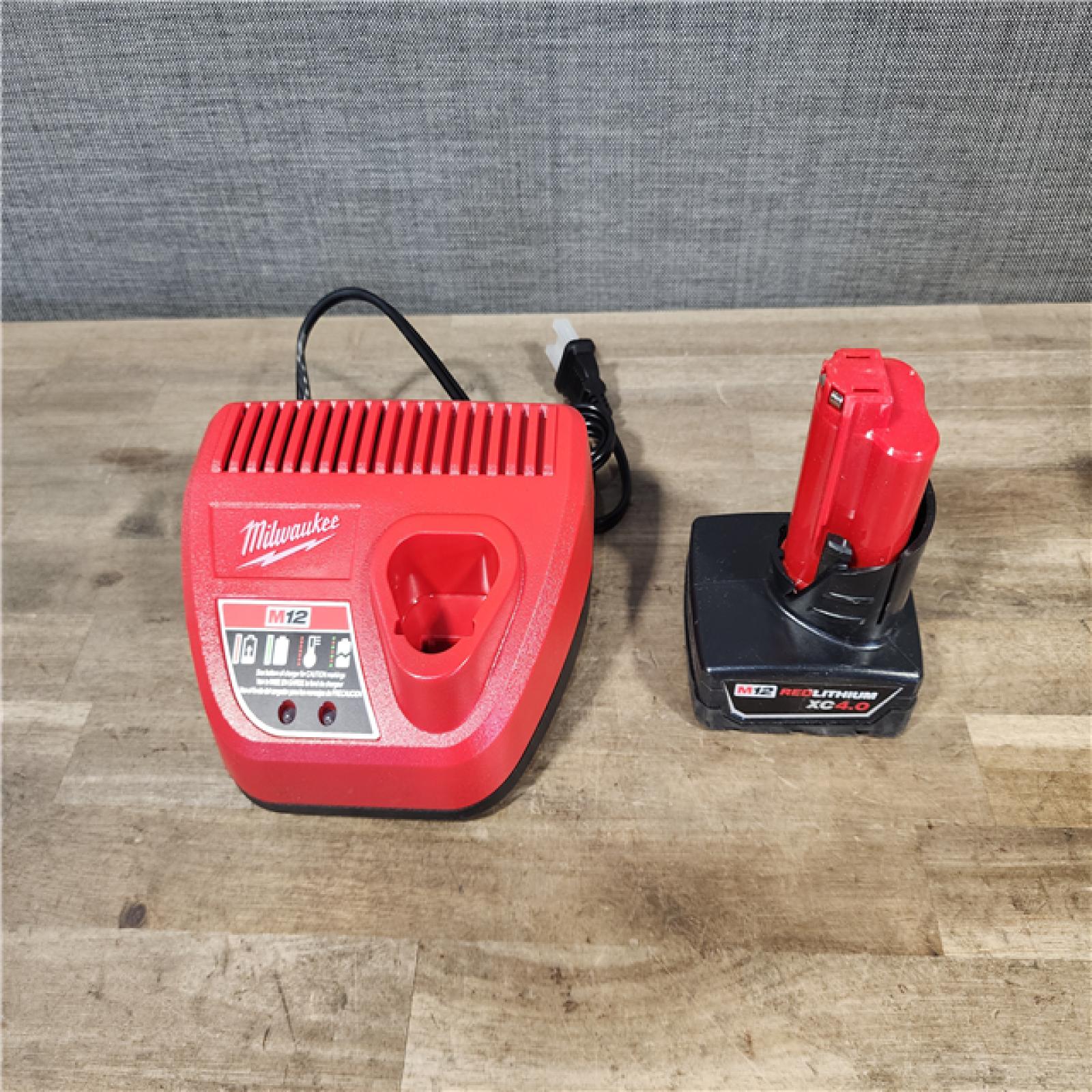 HOUSTON LOCATION - AS-IS Milwaukee 12-Volt Lithium-Ion Cordless Green 250 ft. 3-Plane Laser Level Kit