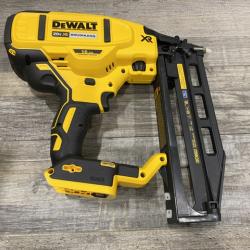 AS-IS DEWALT 20V MAX XR Lithium-Ion 16-Gauge Cordless Finish Nailer Kit