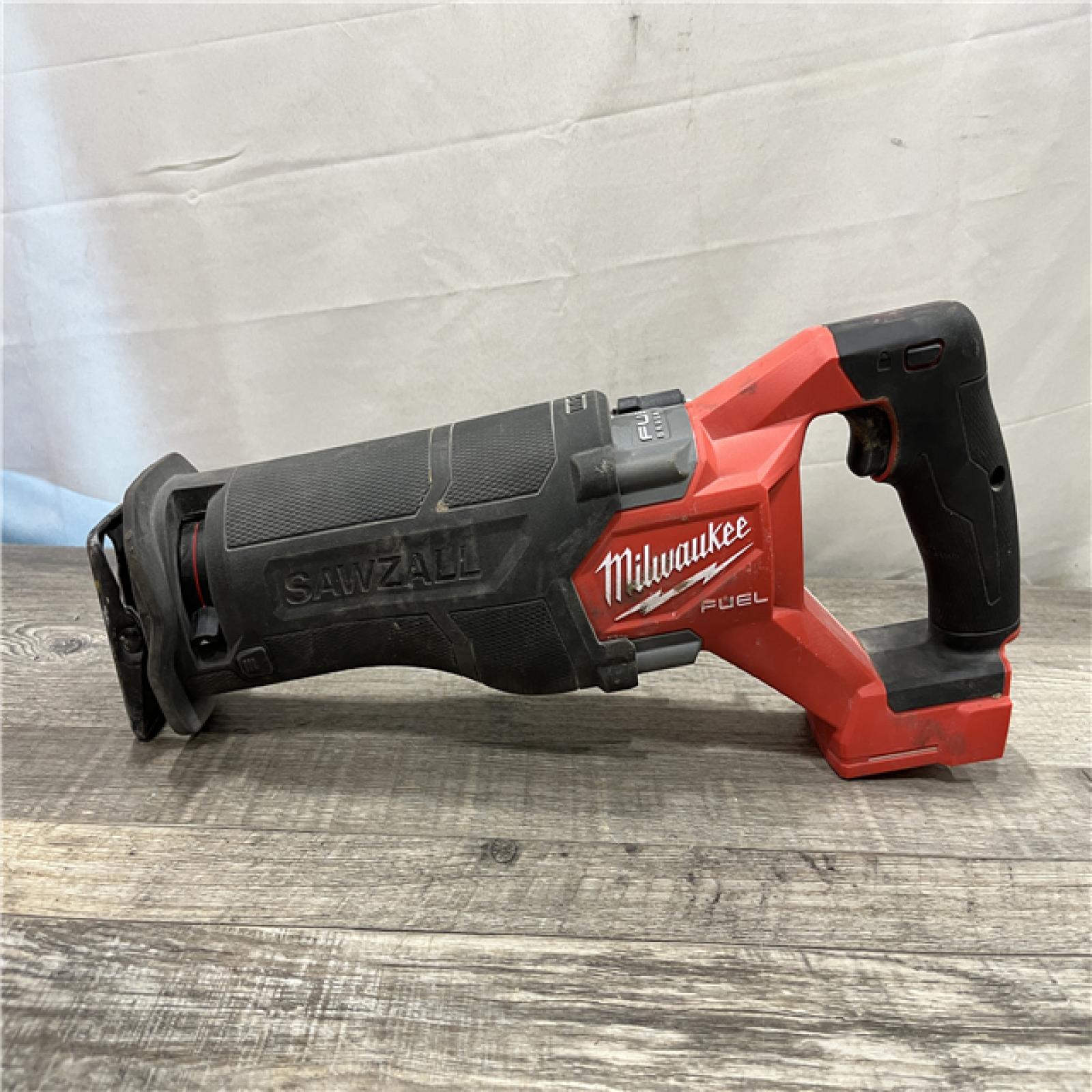 AS-IS Milwaukee FUEL GEN-2 18V Lithium-Ion Brushless Cordless SAWZALL Reciprocating Saw (Tool-Only)
