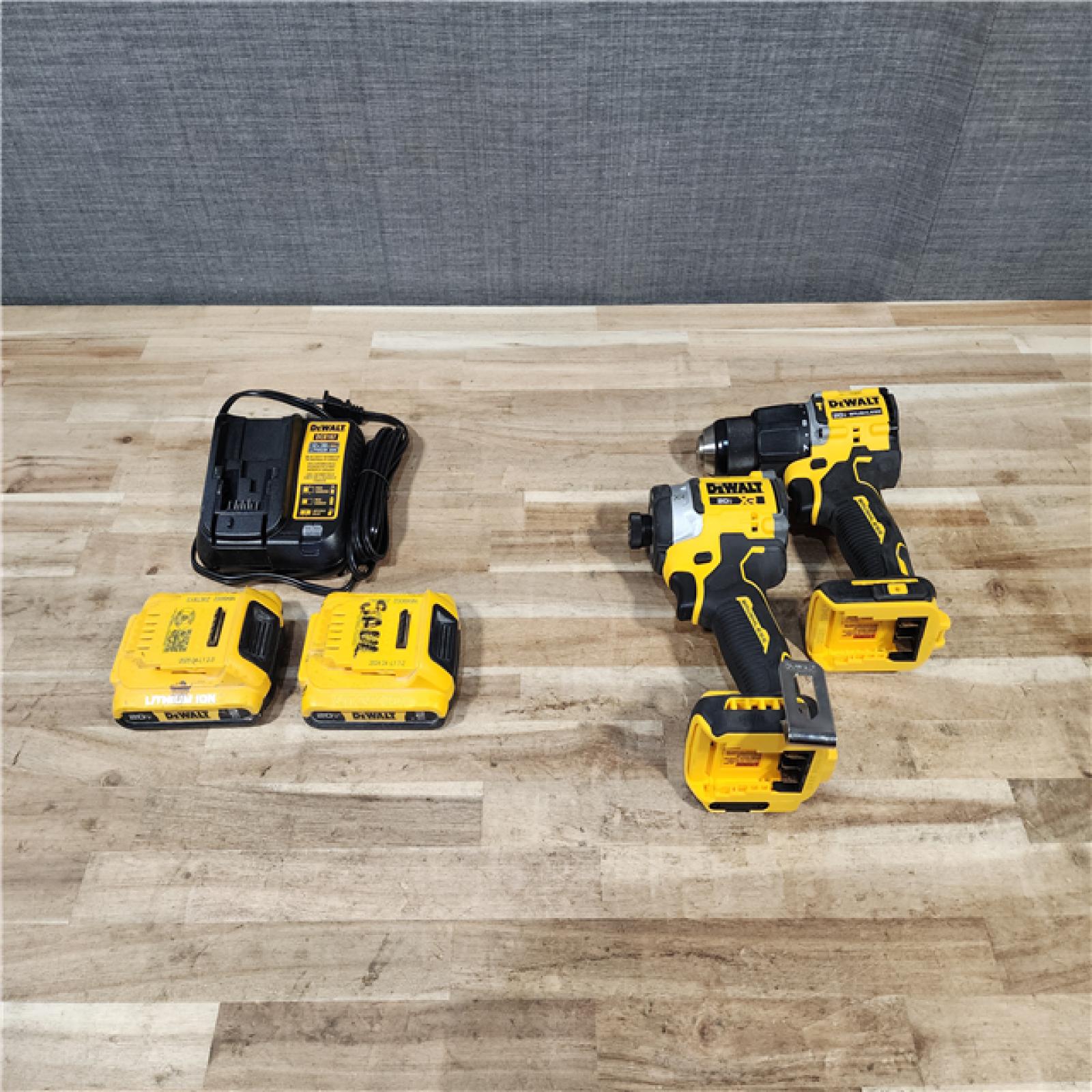 HOUSTON LOCATION - AS-IS DEWALT 2 TOOL COMBO KIT W/ (2) BATTERY & CHARGER