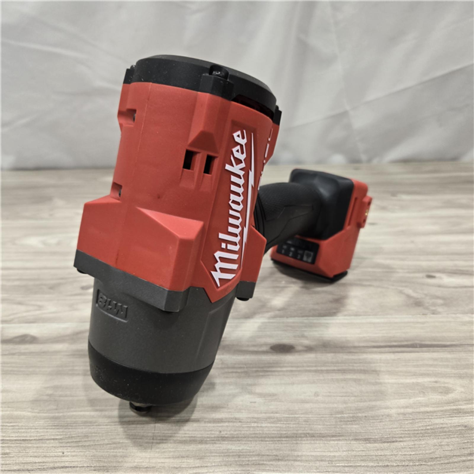 AS-IS Milwaukee M18 1/2 in. Cordless High Torque Impact Wrench Kit