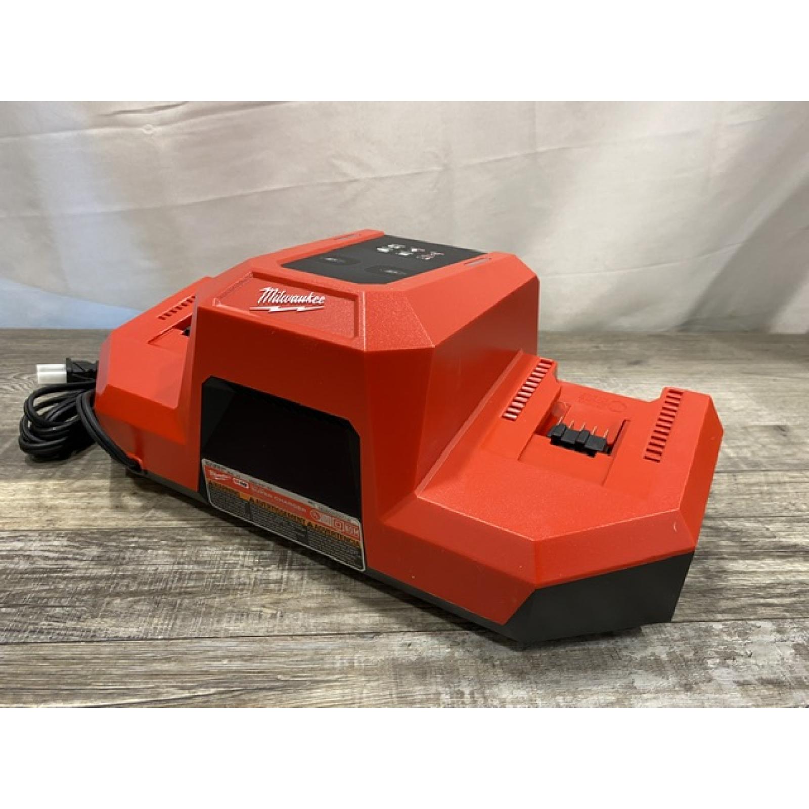 AS-IS Milwaukee 18V Lithium-Ion REDLITHIUM FORGE 8.0 Ah Battery Pack with 18V Dual Bay Simultaneous Super Charger