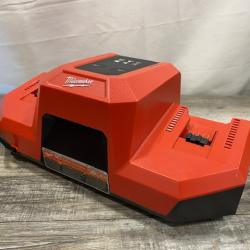 AS-IS Milwaukee 18V Lithium-Ion REDLITHIUM FORGE 8.0 Ah Battery Pack with 18V Dual Bay Simultaneous Super Charger