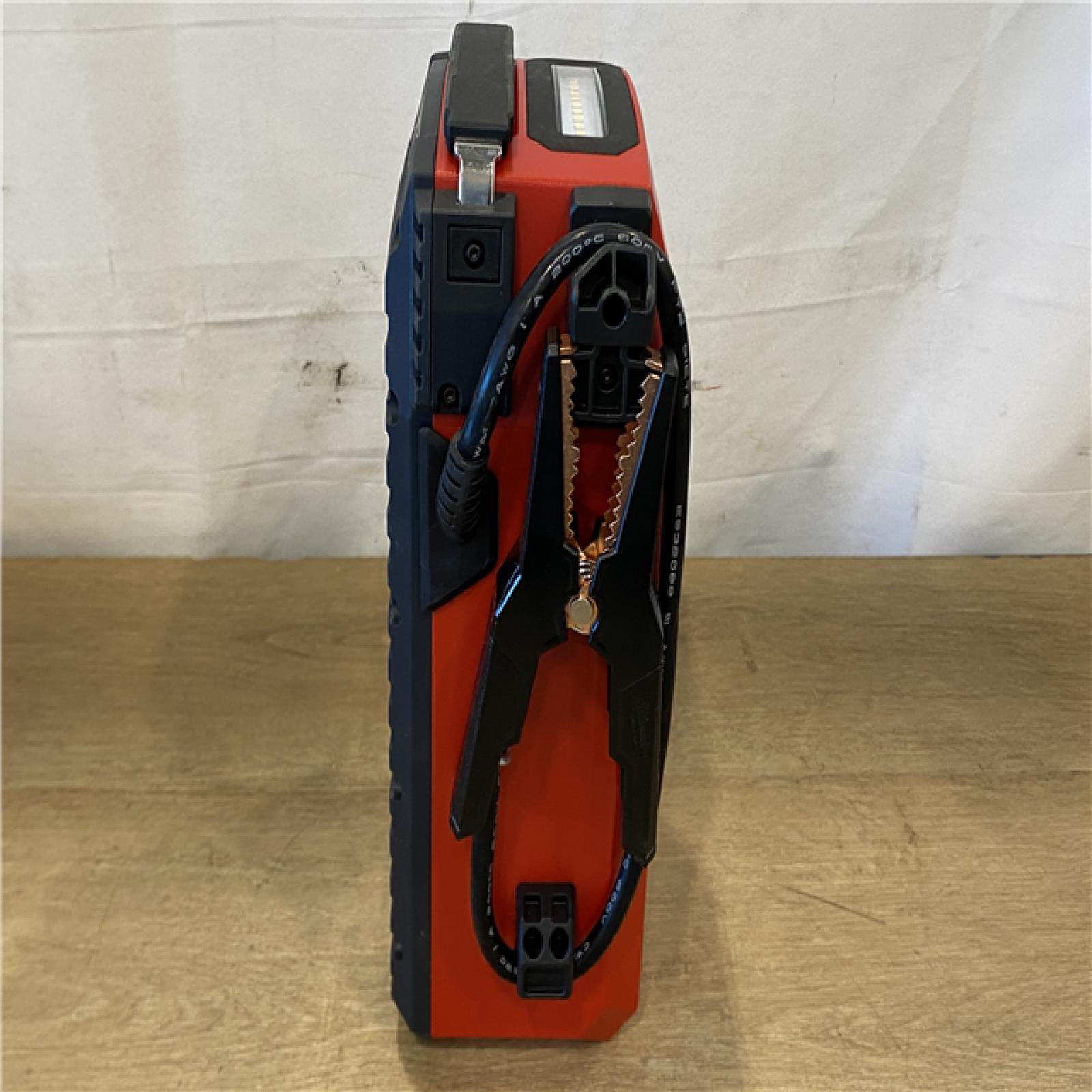AS-IS Milwaukee 18V Lithium-Ion Cordless 2000 Peak Amp HOTSHOT Jump Starter (Tool-Only)