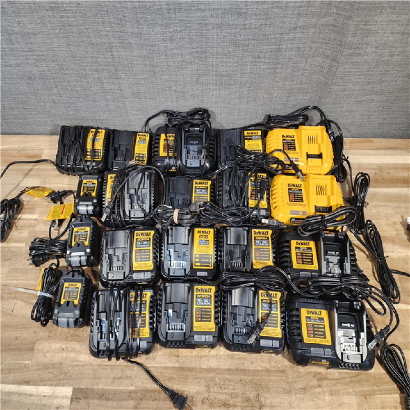 HOUSTON LOCATION - AS-IS DEWALT BATTERY CHARGER PACK QTY - 20