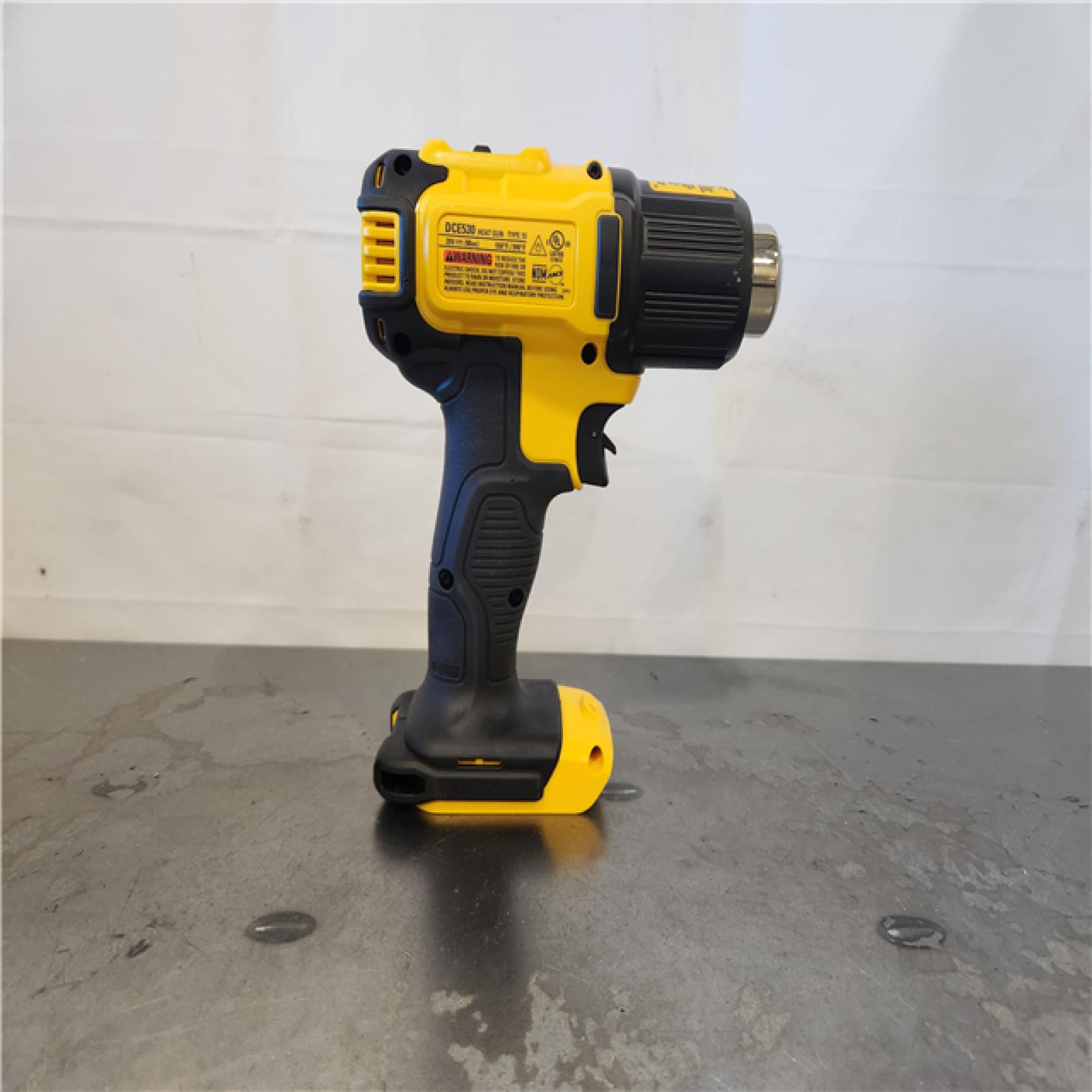 AS-IS- DeWalt 20V MAX 20 V Cordless Heat Gun Accessory Kit