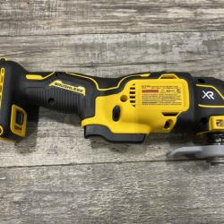 AS-IS DEWALT 20V MAX XR Cordless Brushless 3-Speed Oscillating Multi Tool Kit