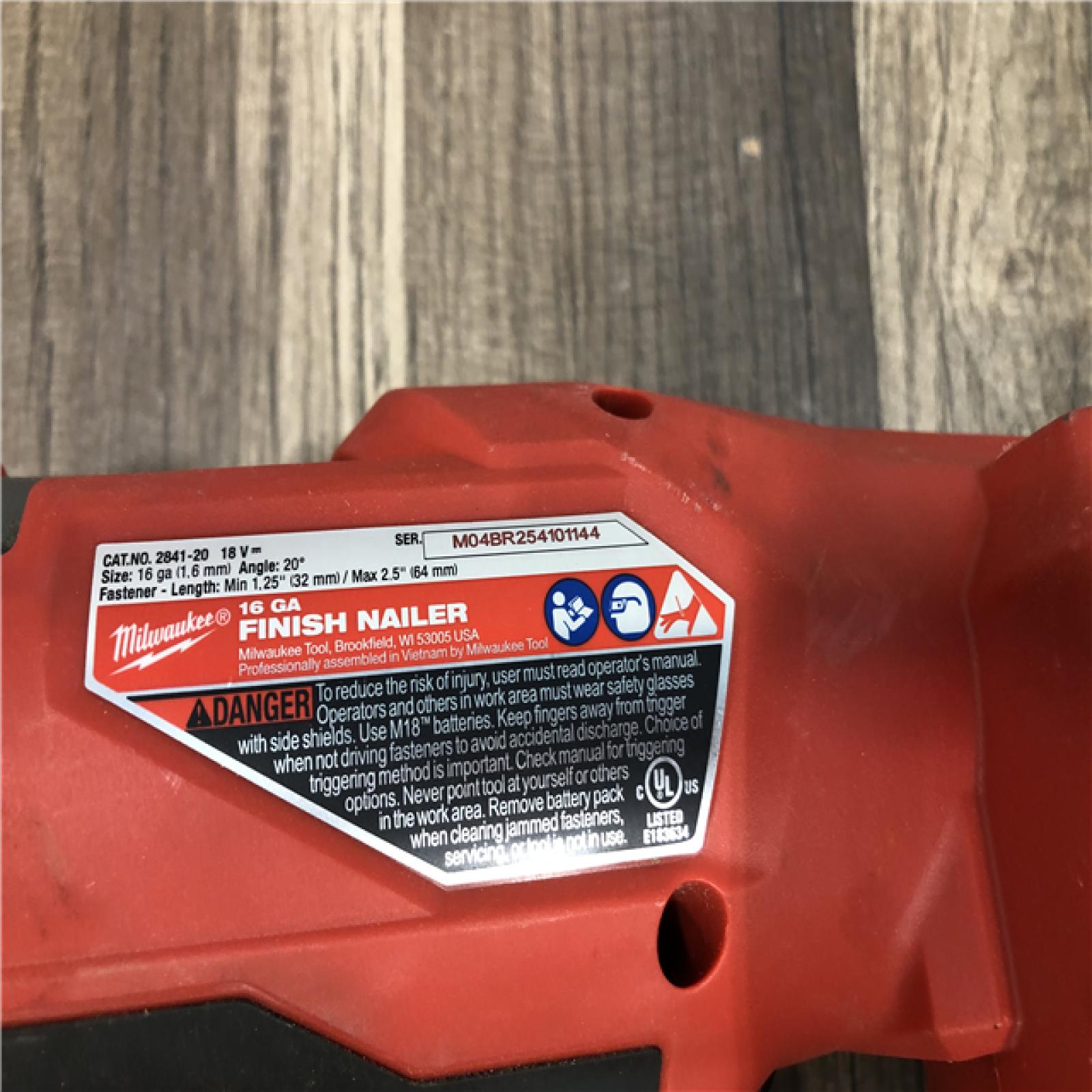 AS-IS Milwaukee  FUEL 18-Volt Lithium-Ion Brushless Cordless Gen II 16-Gauge Angled Finish Nailer (Tool-Only)