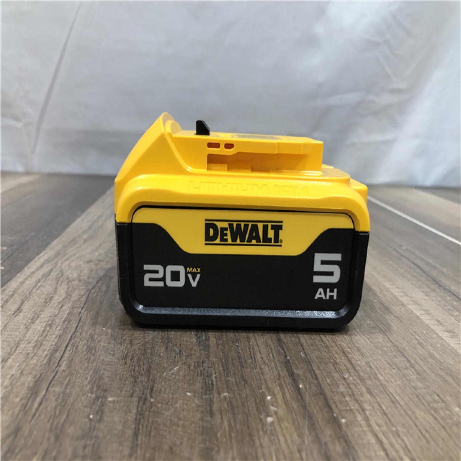 AS-IS DEWALT 20V MAX Lithium-Ion Starter Kit