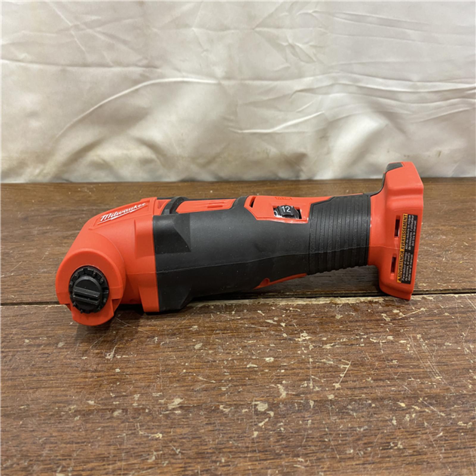 AS-IS Milwaukee 2626-20 M18 Lithium-Ion Cordless Multi-Tool (Tool Only)