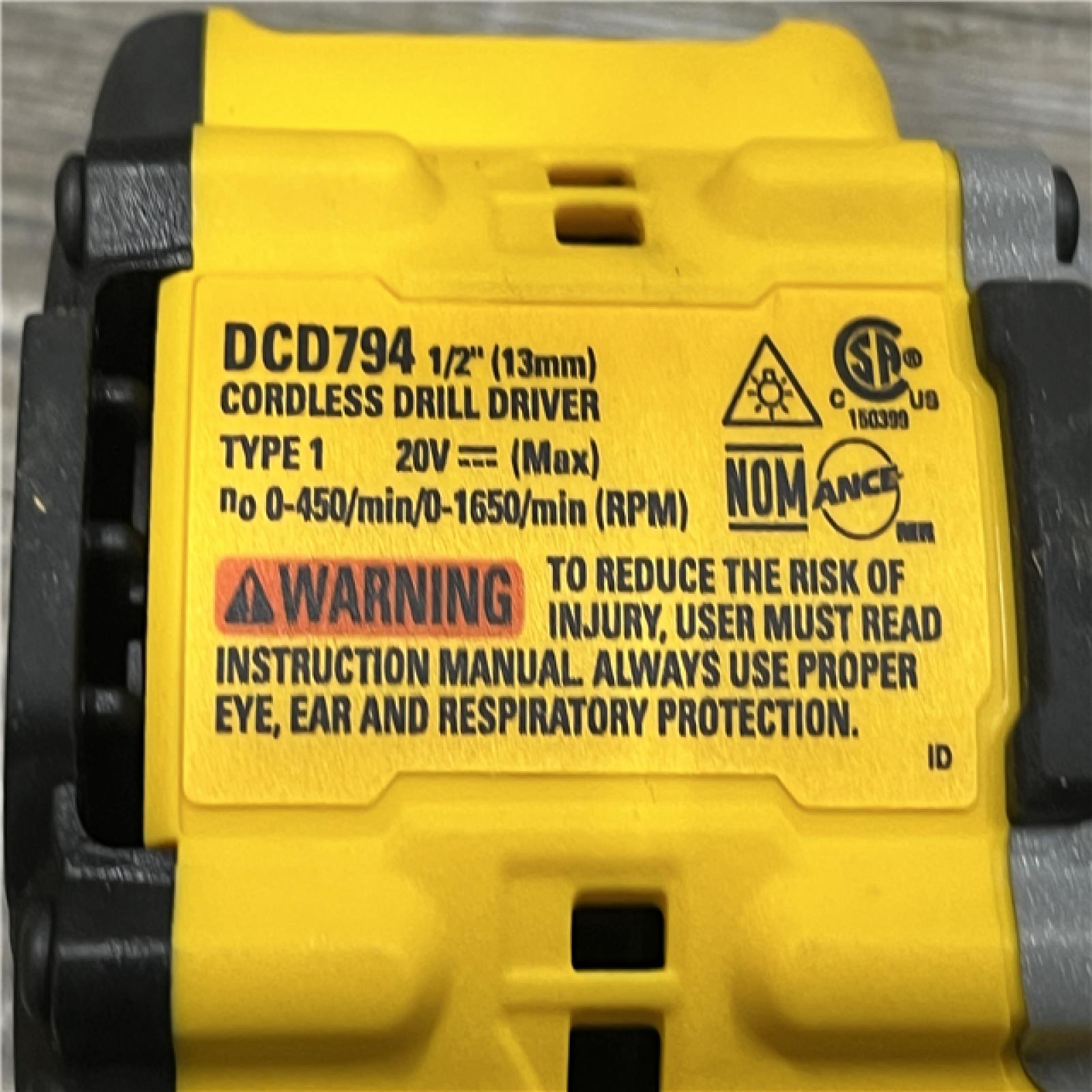 AS-IS DEWALT Atomic 20V Lithium-Ion Cordless Compact 1/2 in. Drill/Driver Kit
