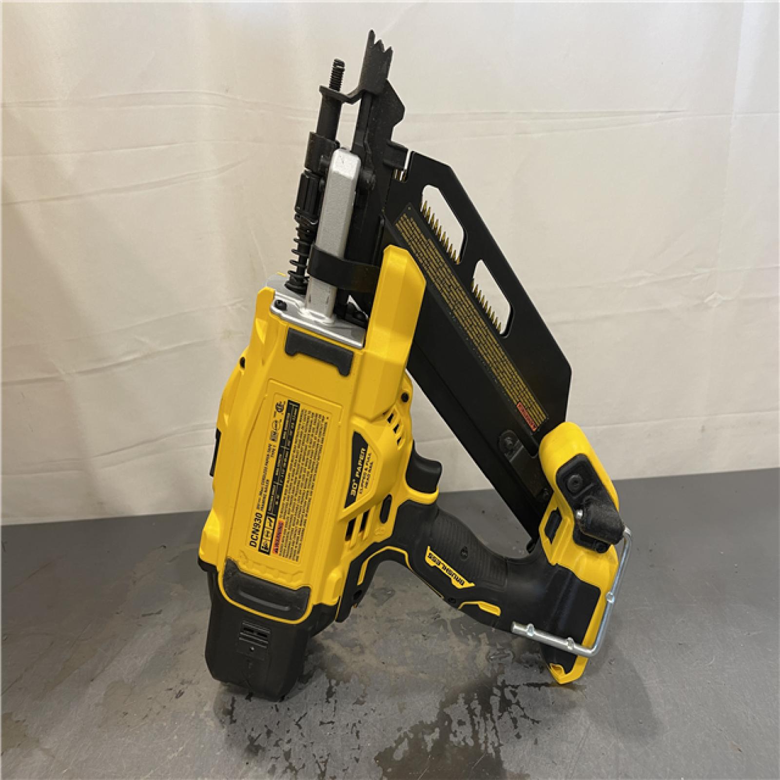 AS-IS - DEWALT 20V 30 Degree Cordless Framing Nailer