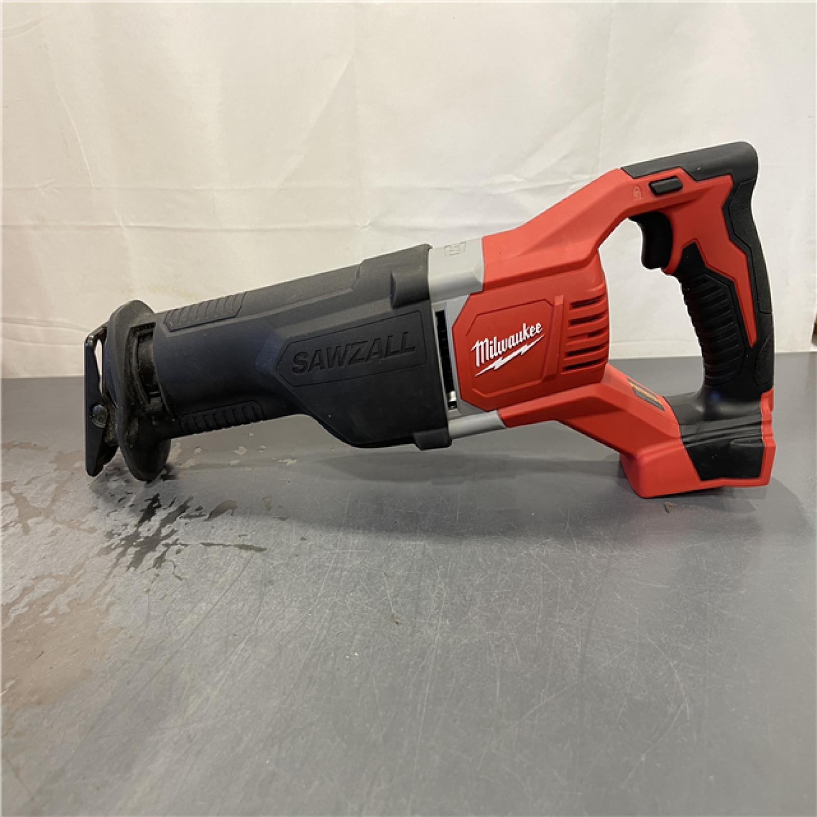 AS-IS - Milwaukee M18 18V Lithium-Ion Cordless SAWZALL Reciprocating Saw