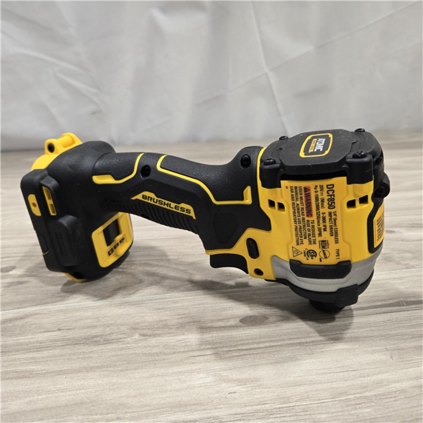 AS-IS DEWALT 20V MAX XR Hammer Drill/ Impact Driver Kit