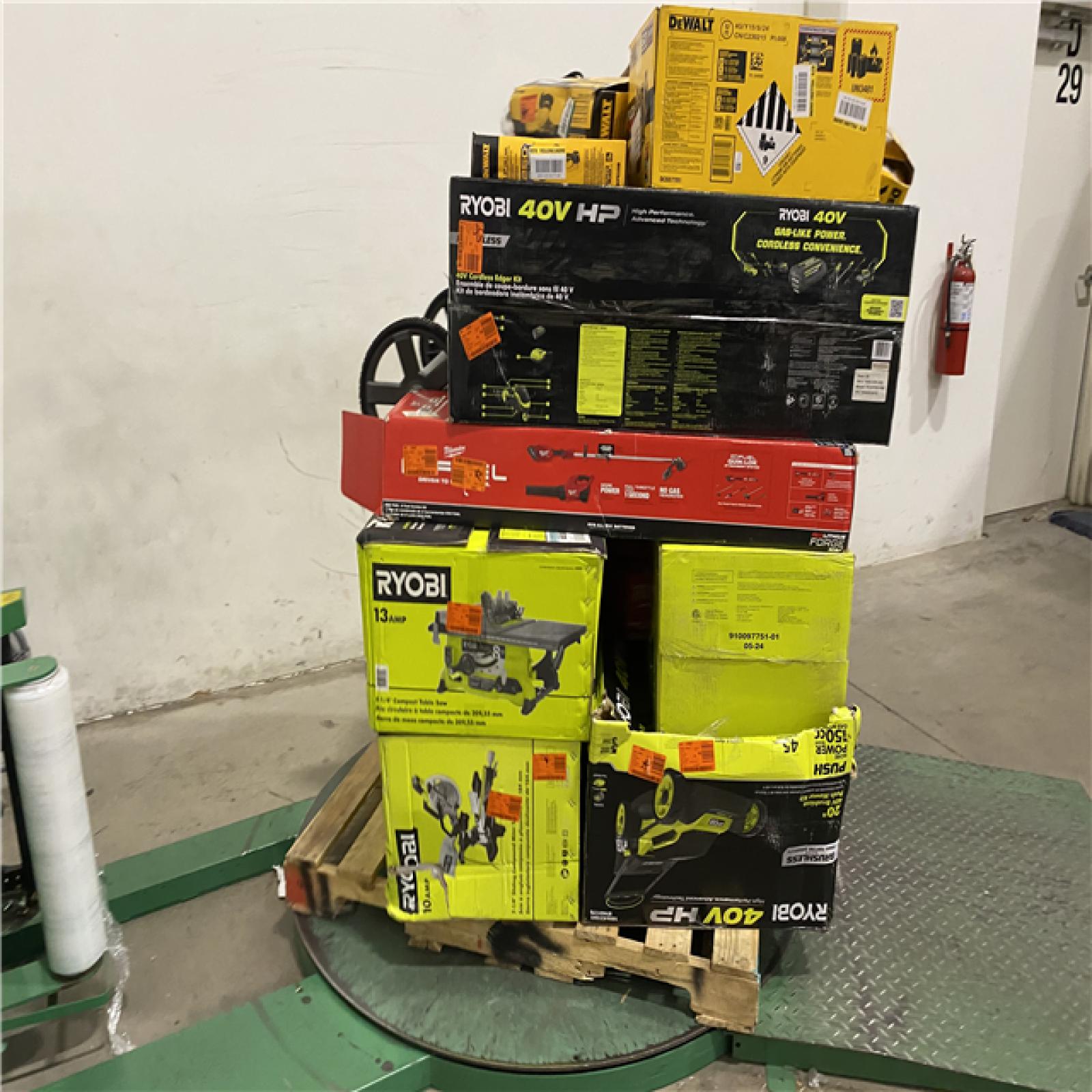 Dallas Location - As-Is Tool Pallet