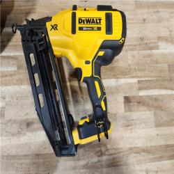 HOUSTON LOCATION - AS-IS DEWALT 20V MAX XR 16-Gauge Electric Cordless Angled Finishing Nailer Kit