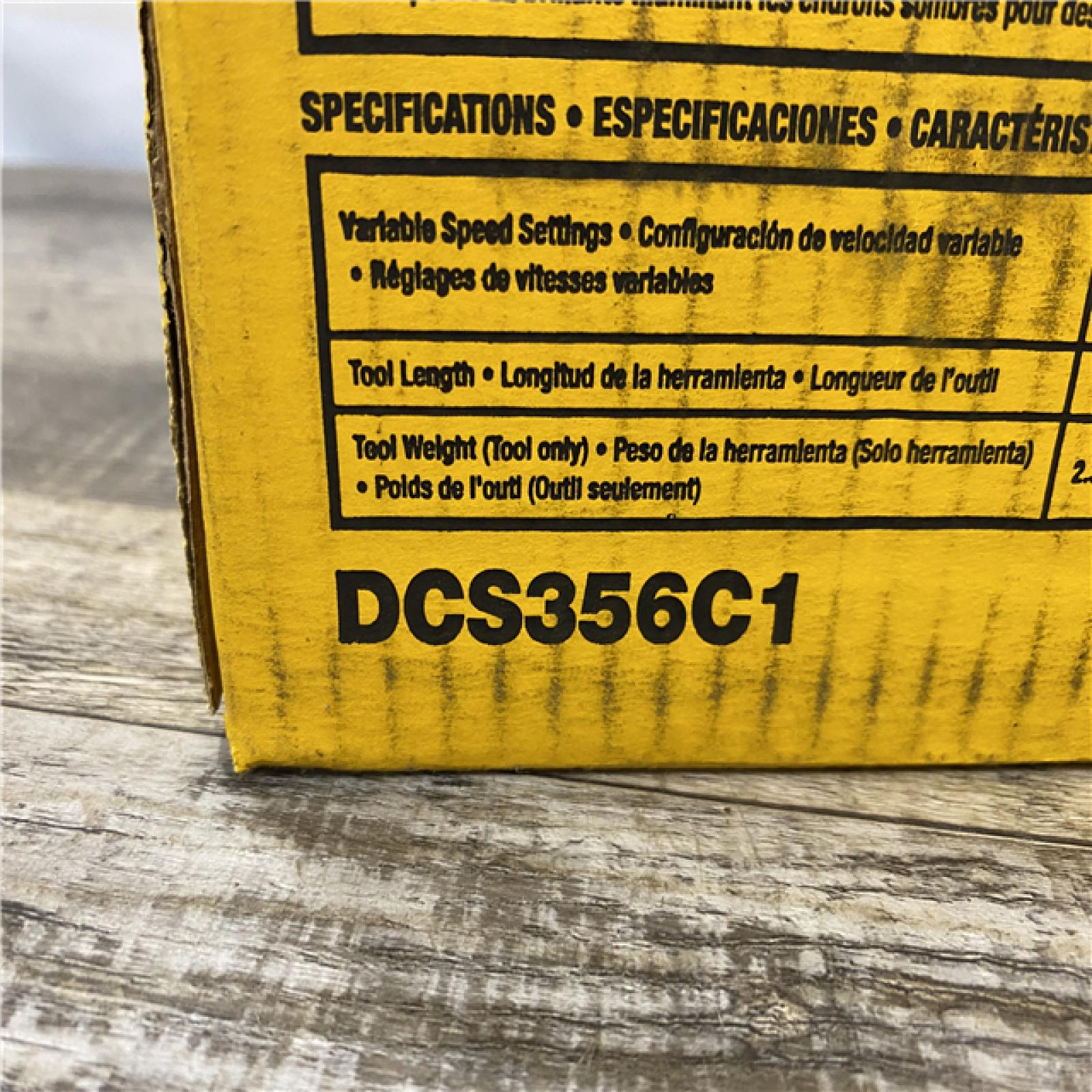 NEW - DEWALT 20V MAX XR Cordless Brushless 3-Speed Oscillating Multi Tool Kit