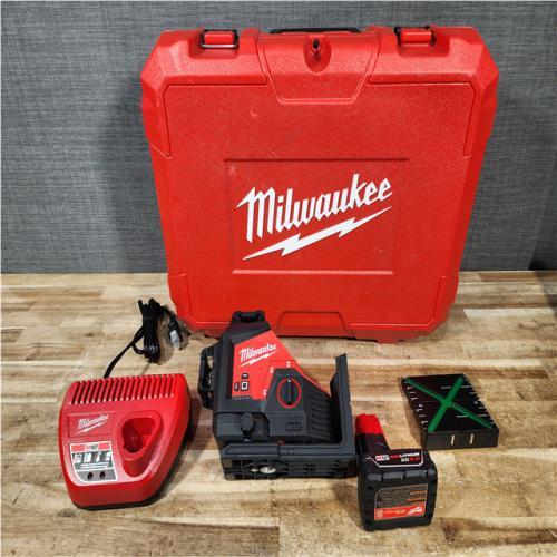 Houston Location AS-IS Milwaukee 12-Volt Lithium-Ion Cordless Green 125 ft. Cross Line and Plumb Points Laser Level Kit