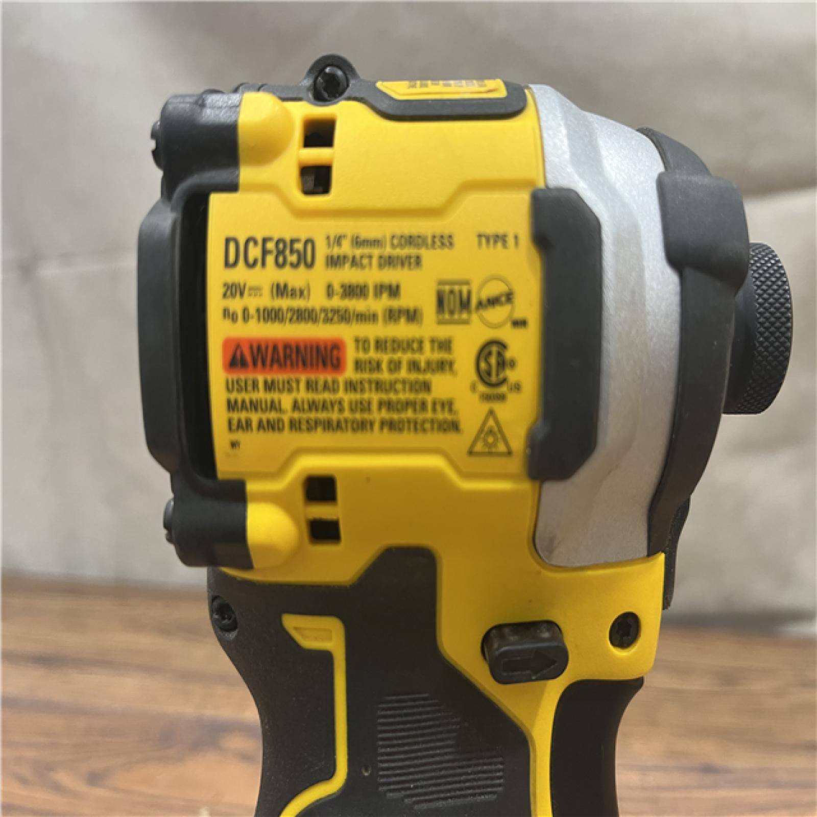 AS-IS DEWALT ATOMIC 20V MAX Lithium-Ion Cordless 1/4 in. Brushless Impact Driver Kit, 5 Ah Battery, Charger, and Bag