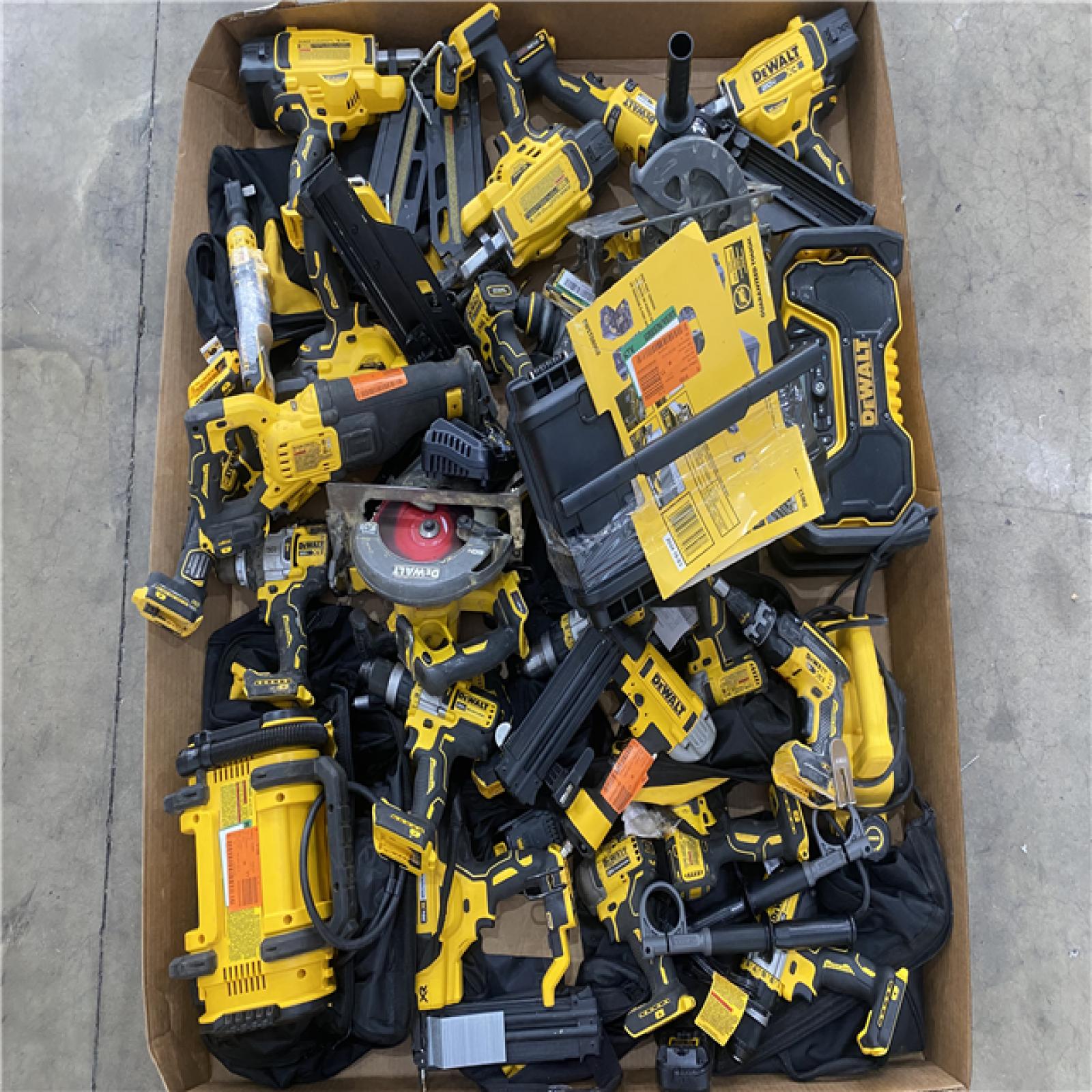 Houston Location AS IS - Tool Pallet