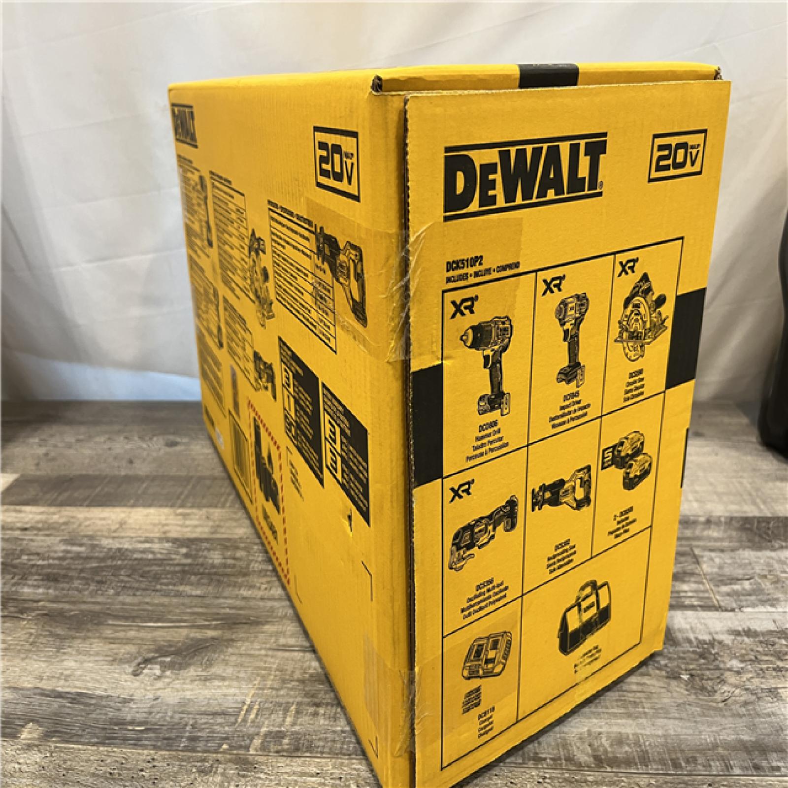 NEW - DEWALT 20V Lithium-Ion Cordless 5-Tool Combo Kit