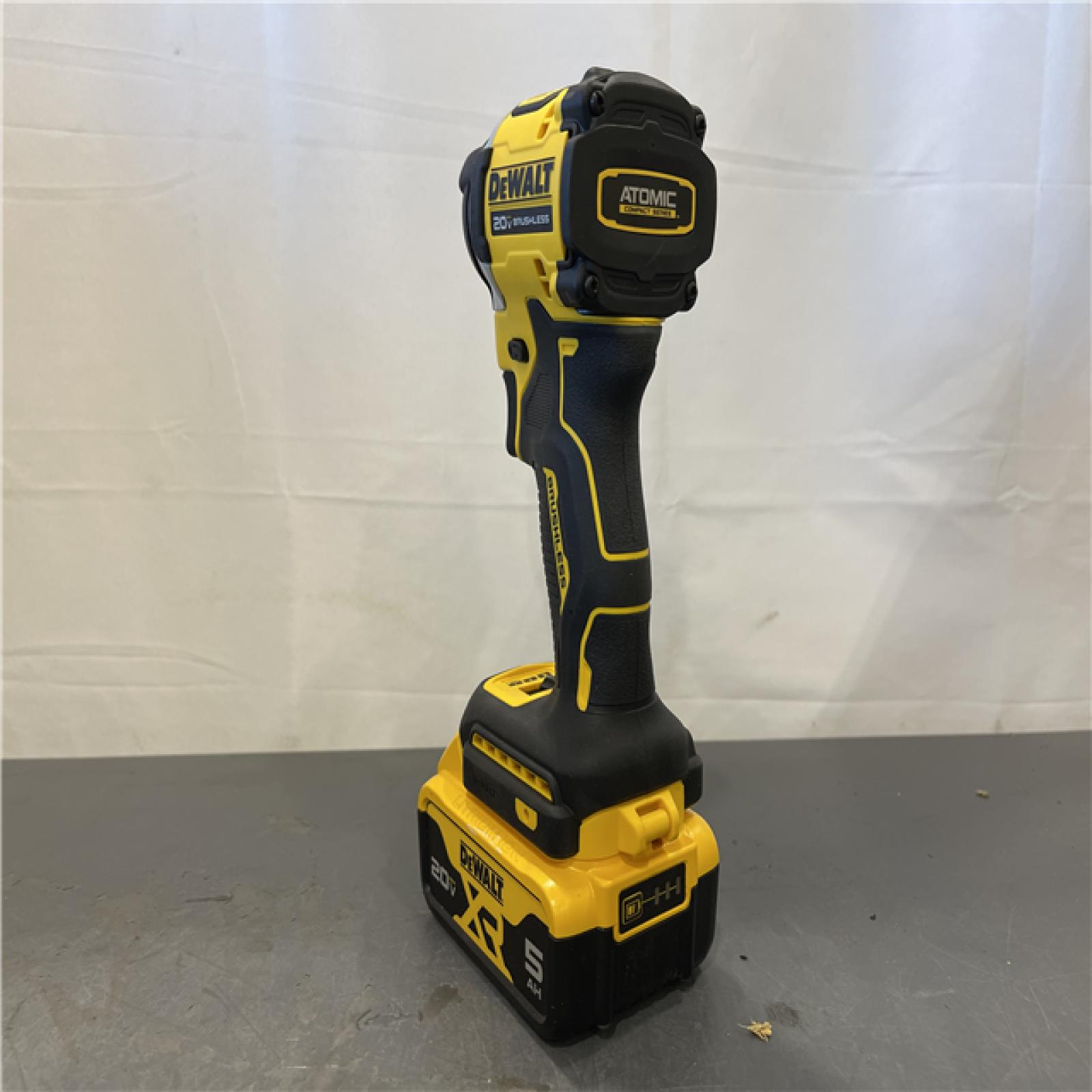AS-IS - DeWalt ATOMIC 20V MAX Lithium-Ion Cordless 1/4 in. Brushless Impact Driver Kit