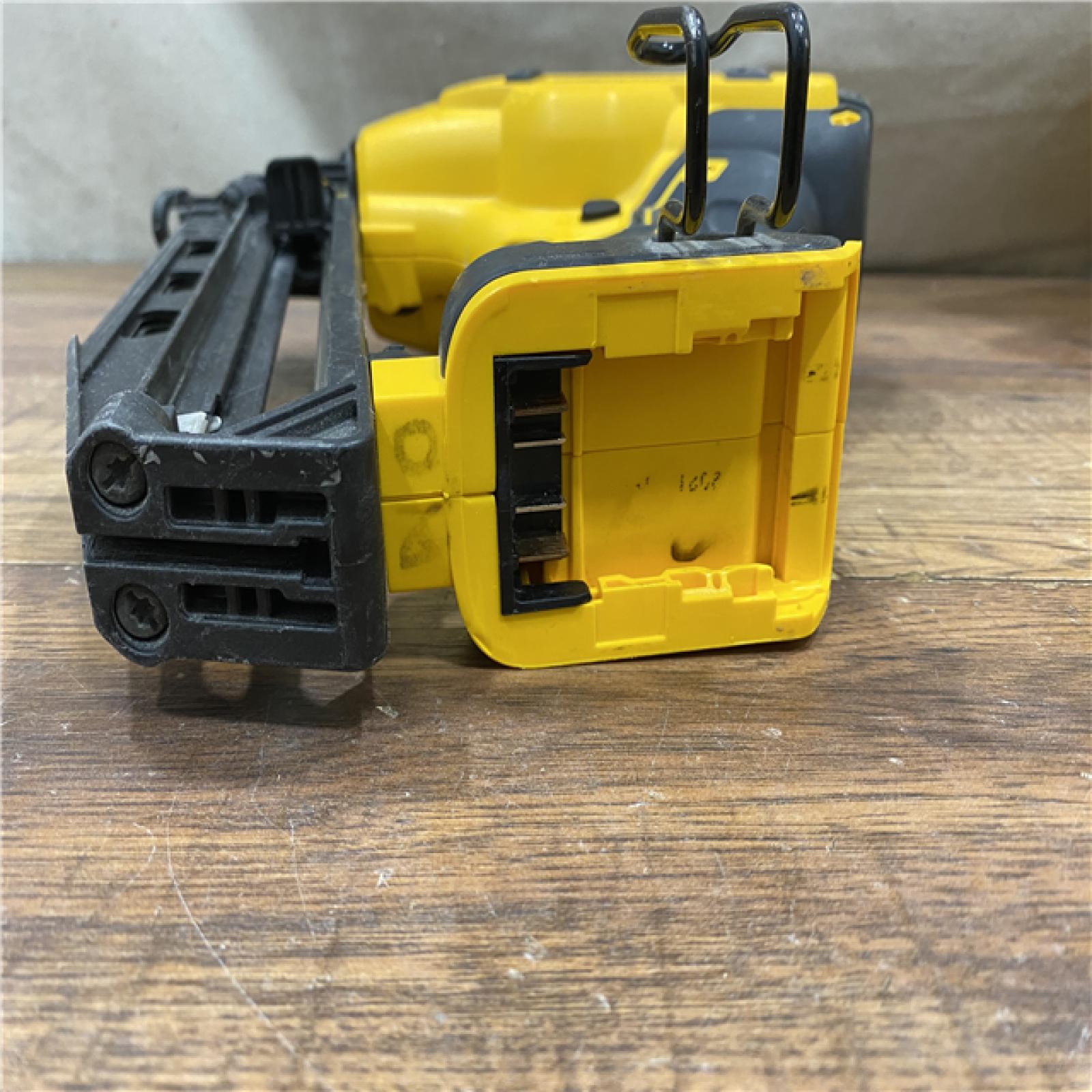 AS-IS DeWalt DCN660D1 20V 16 Gauge Cordless Angled Finish Nailer Kit W/ 2Ah Battery