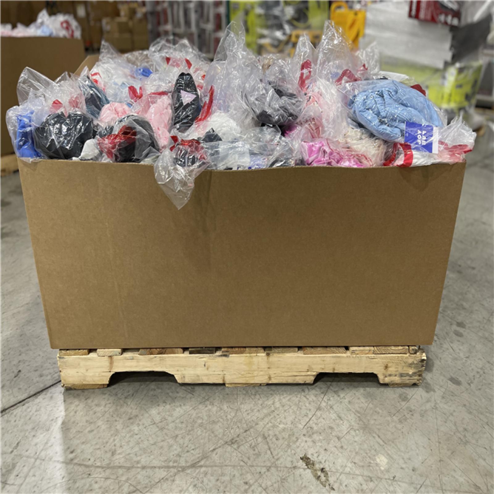 DALLAS LOCATION- NEW!- BULLSEYE MIXED CLOTHING PALLET (300 UNITS)