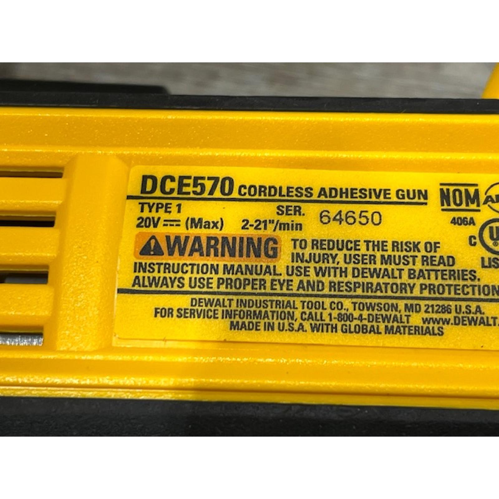 AS-IS DEWALT 20V MAX Cordless 29 oz / 600 ml Adhesive Gun (Tool Only)
