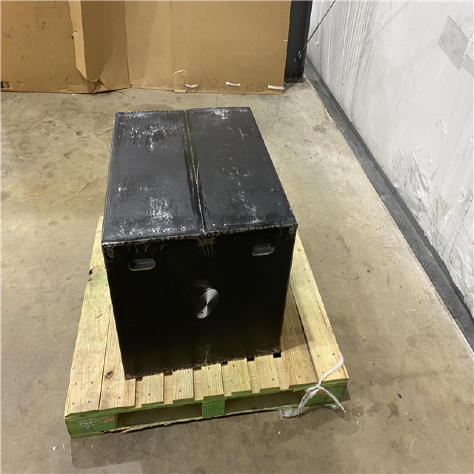 Houston Location - AS-IS home improvement pallet GOZNEY DOME