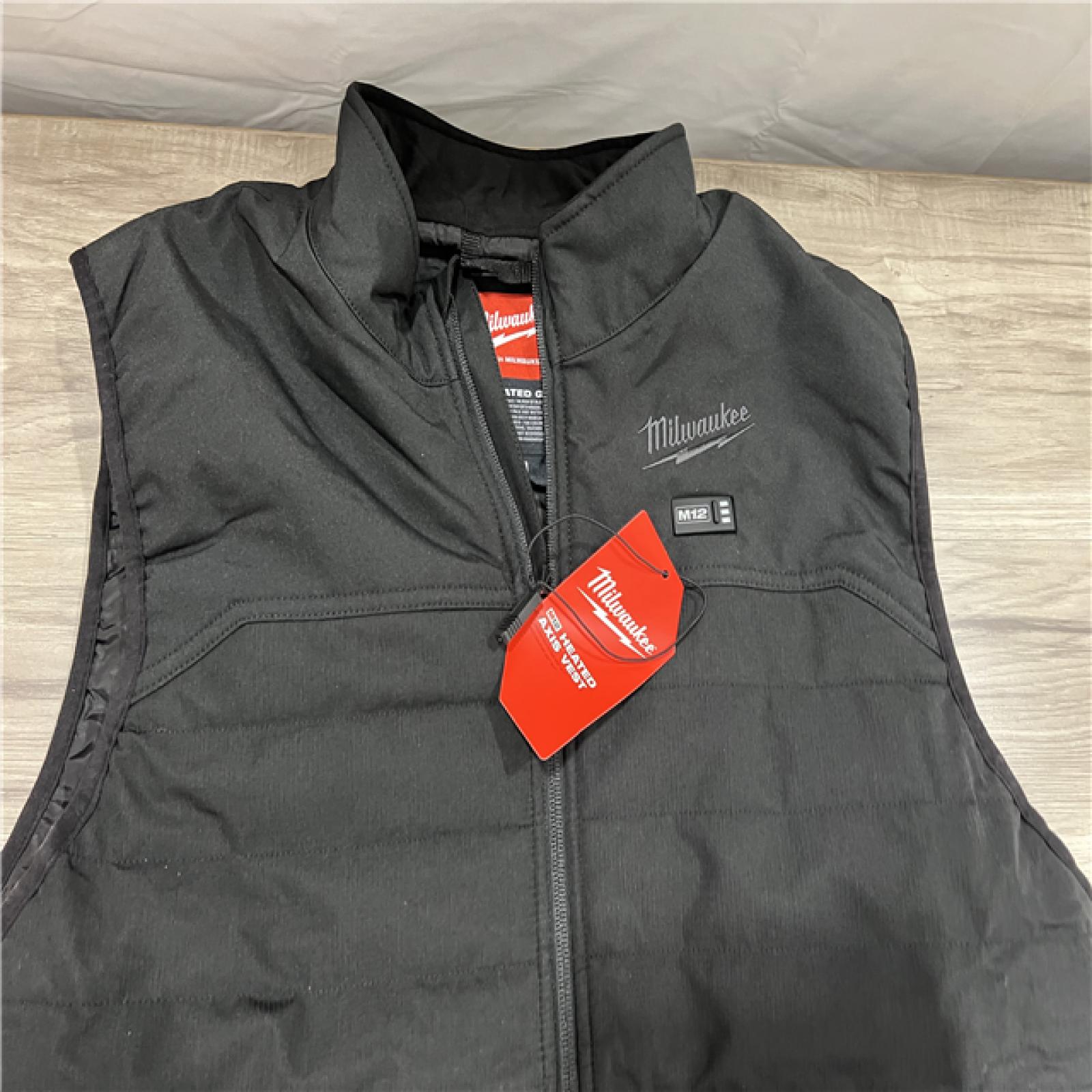 AS-IS Milwaukee Men's Large 12-Volt Lithium-Ion Cordless Axis Black Heated Vest Kit