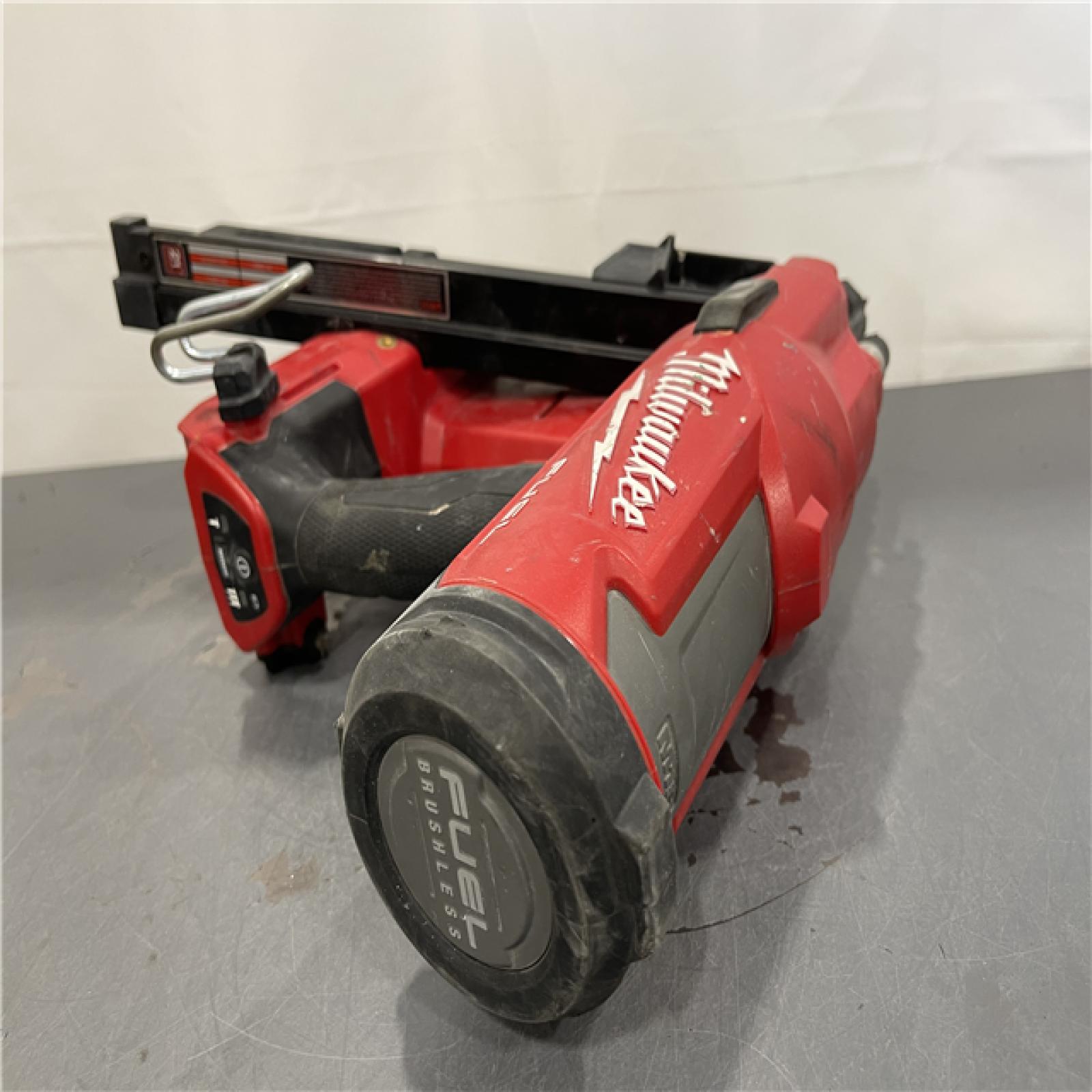 AS-IS - Milwaukee M18 FUEL 3-1/2 in. 18-Volt 21-Degree Lithium-Ion Brushless Cordless Framing Nailer