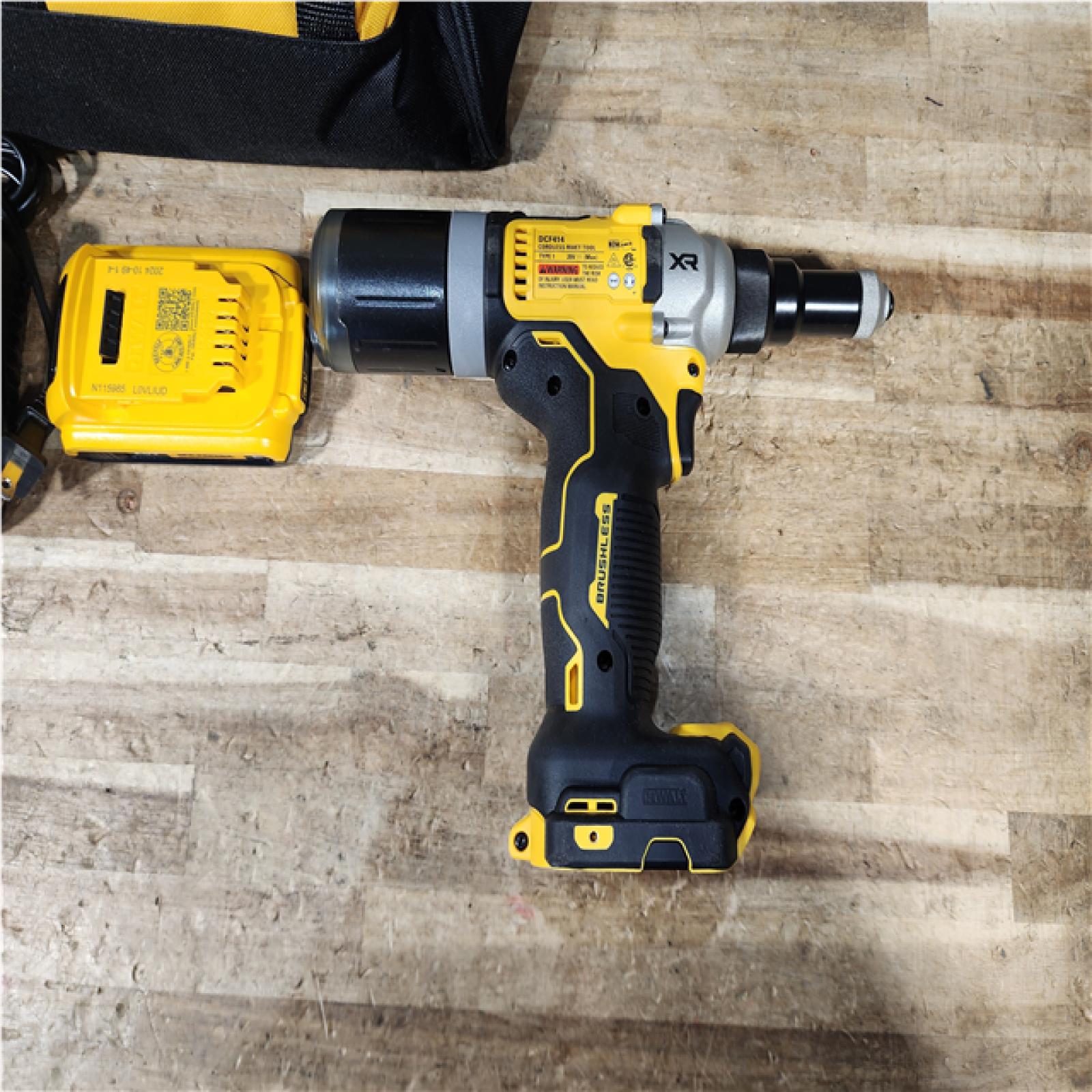 HOUSTON LOCATION - AS - IS DEWALT1 TOOL COMBO KIT