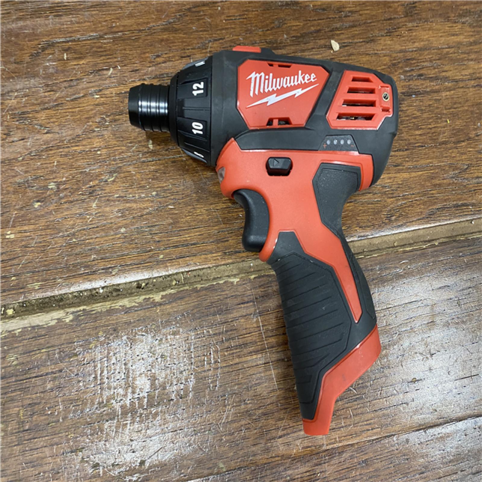 AS-IS Milwaukee 2401-22 - M12 12V Cordless Screwdriver Kit