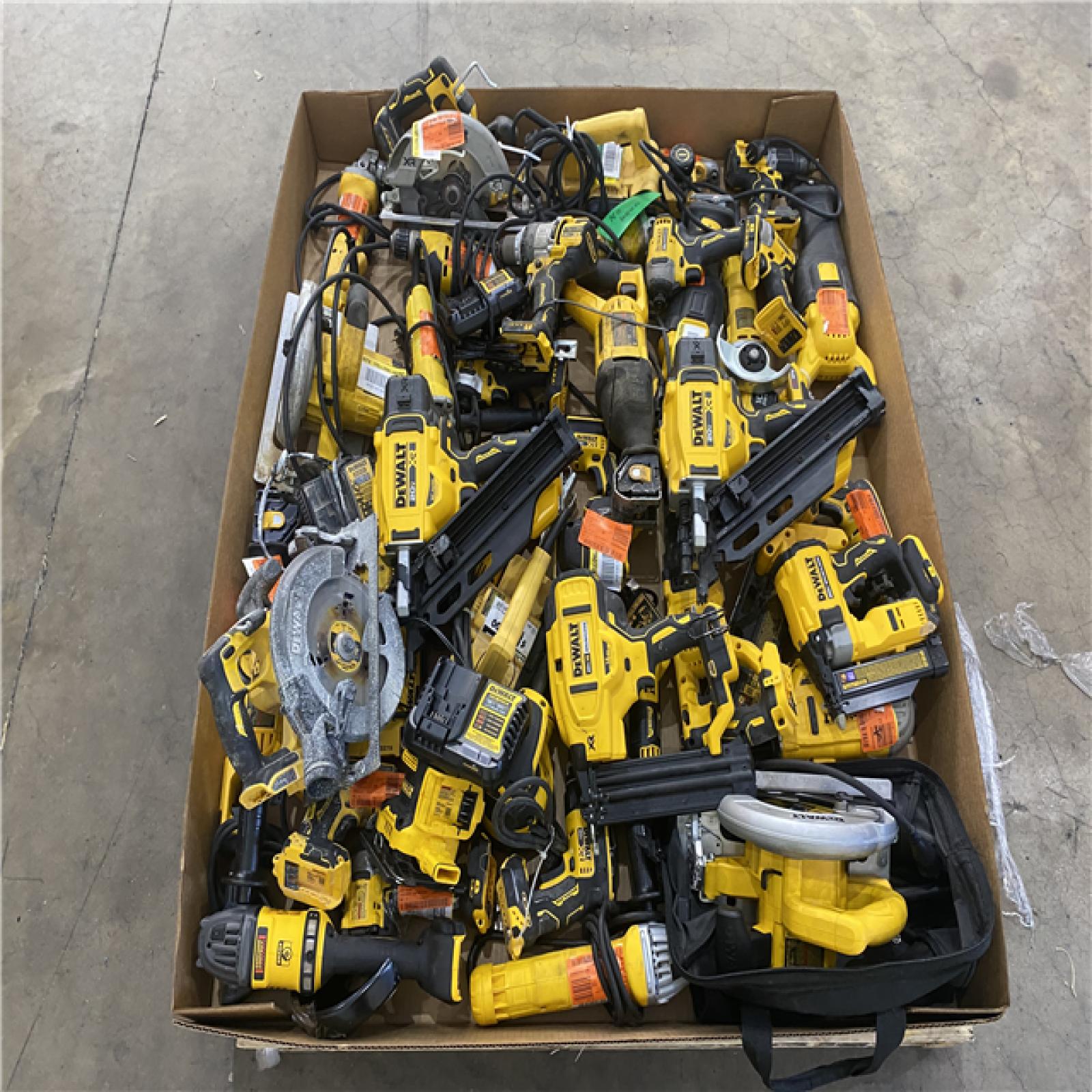 Houston Location AS IS - Tool Pallet