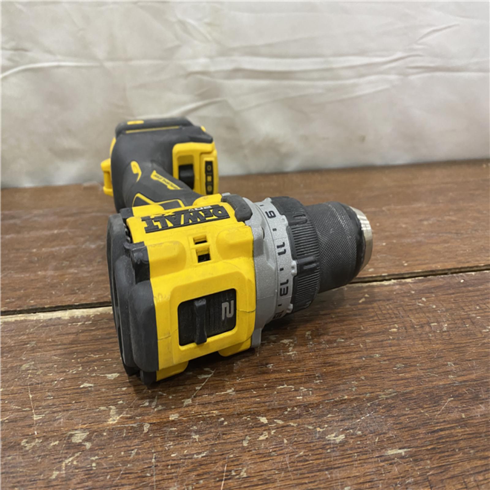 AS-IS DEWALT 20V MAX XR Brushless Cordless 1/2 Drill/Driver Kit